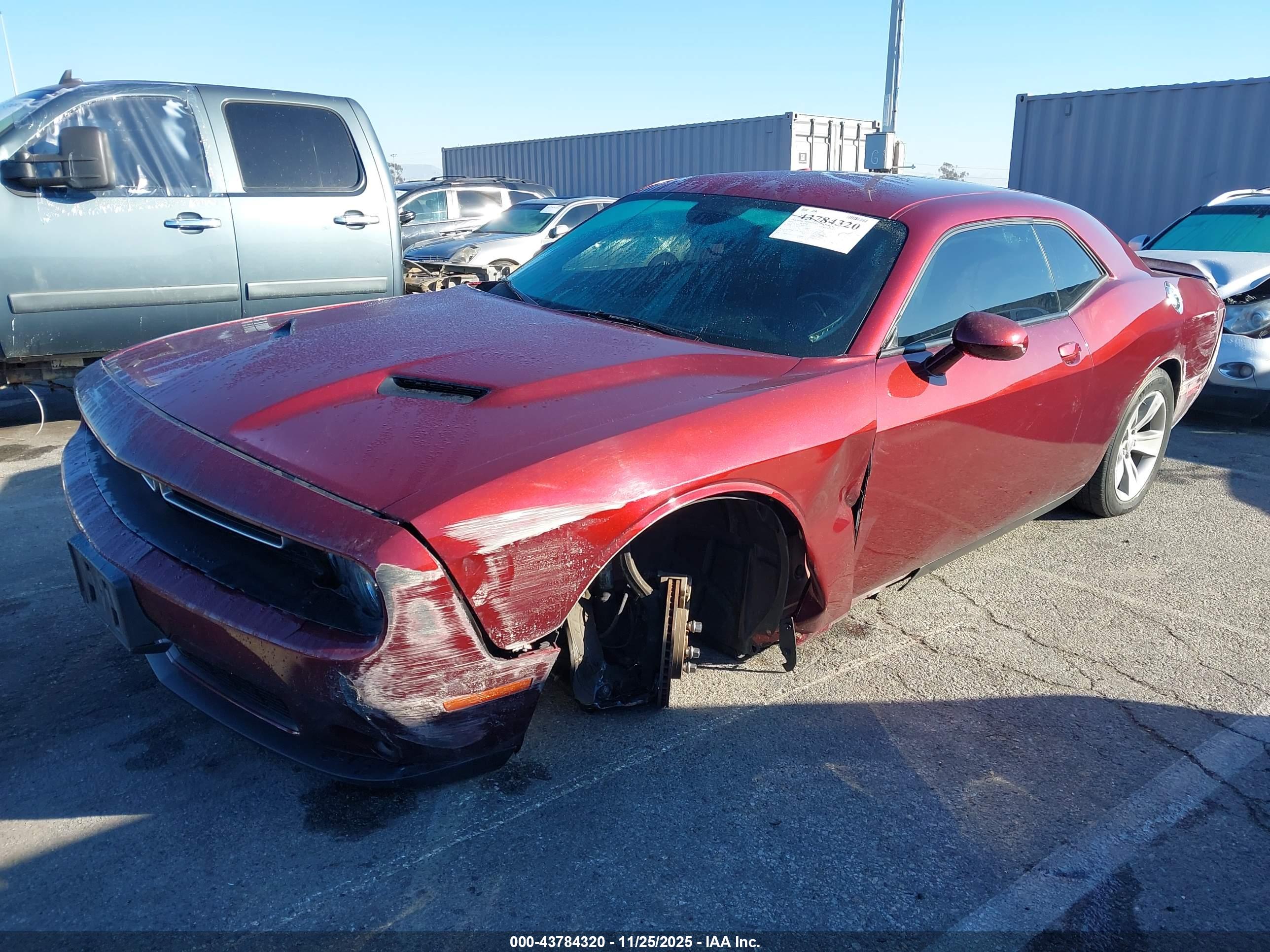 DODGE CHALLENGER image 2
