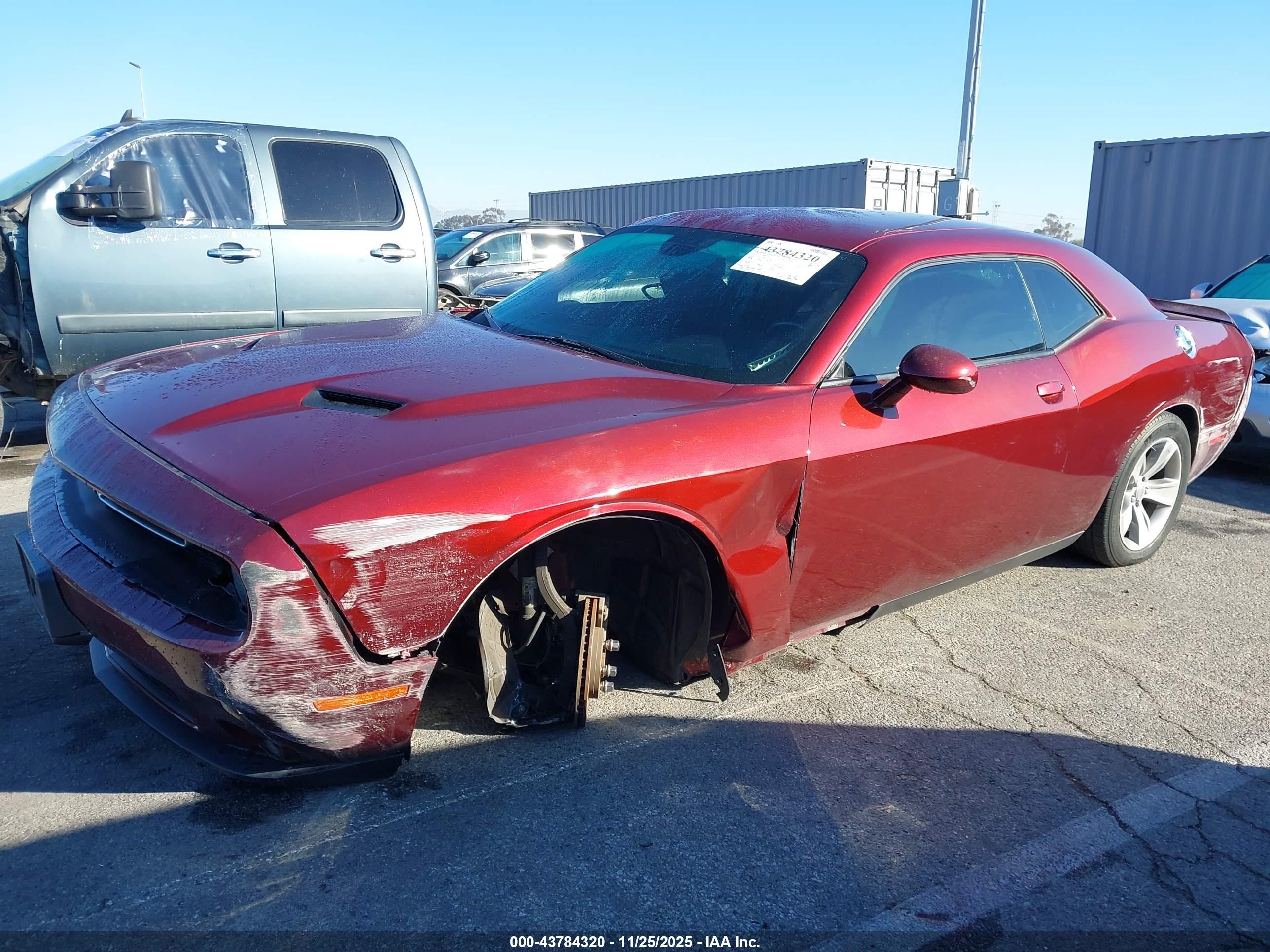 DODGE CHALLENGER image 6