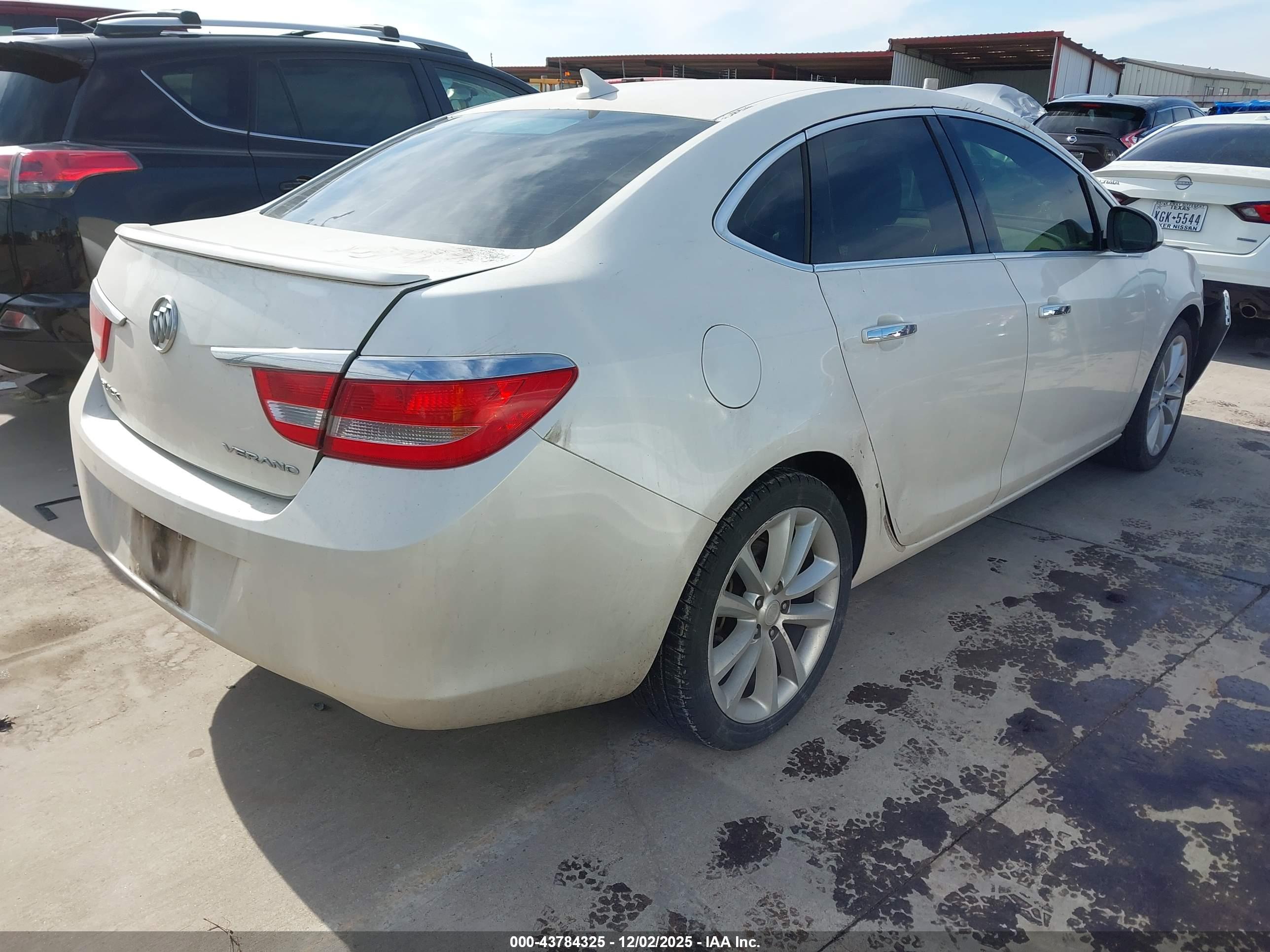 BUICK VERANO image 4