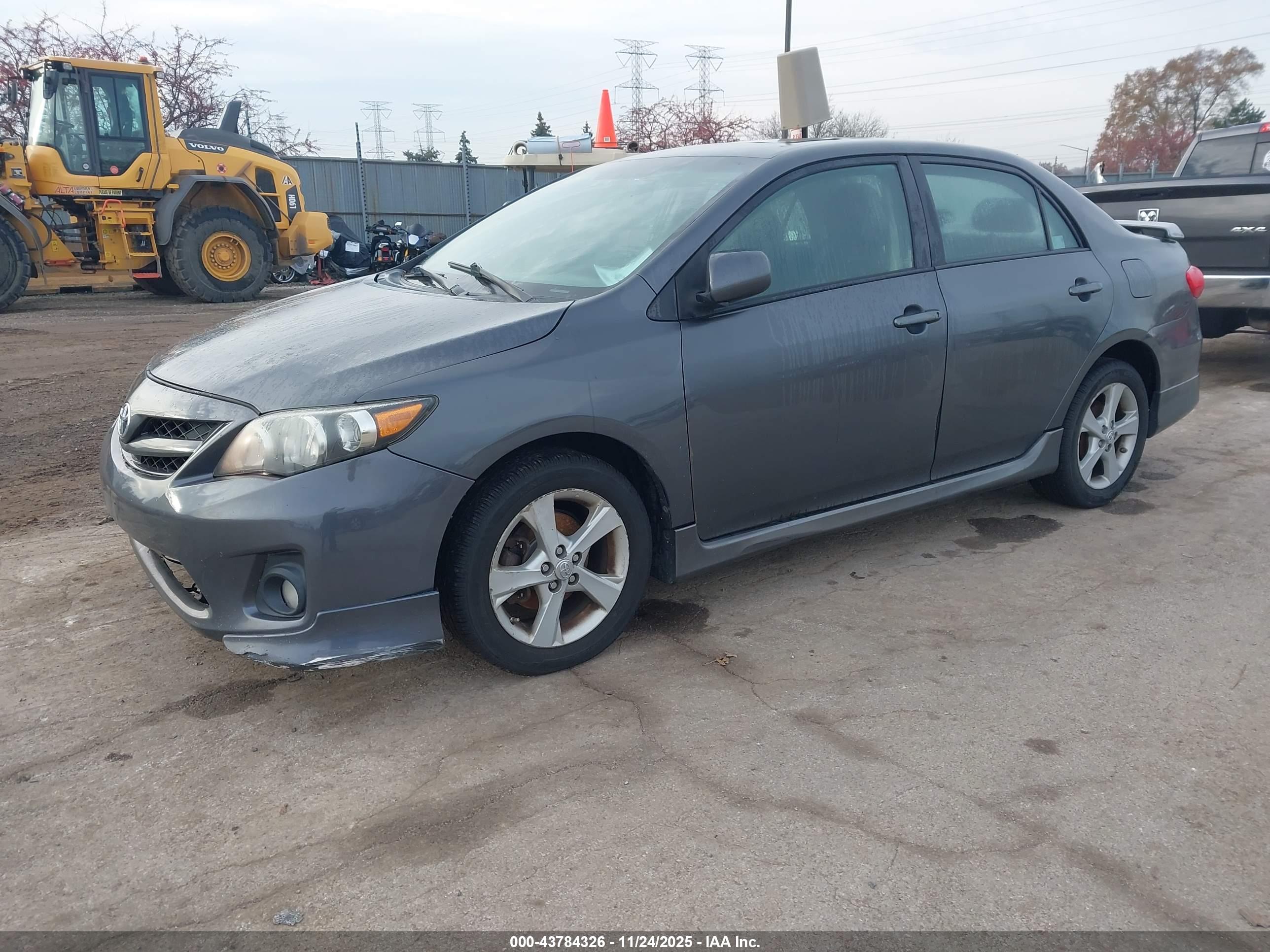 TOYOTA COROLLA image 2