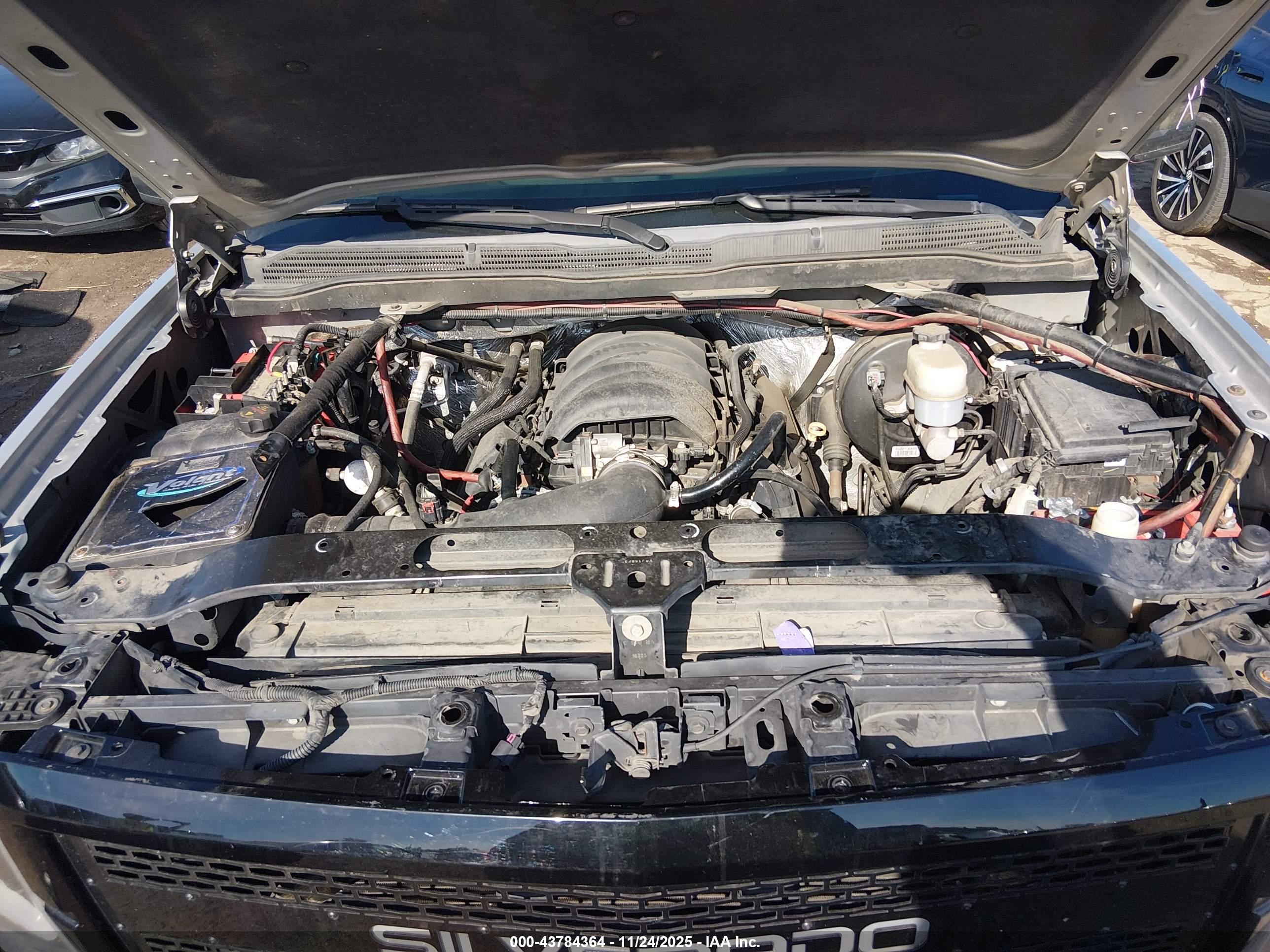 CHEVROLET SILVERADO image 10