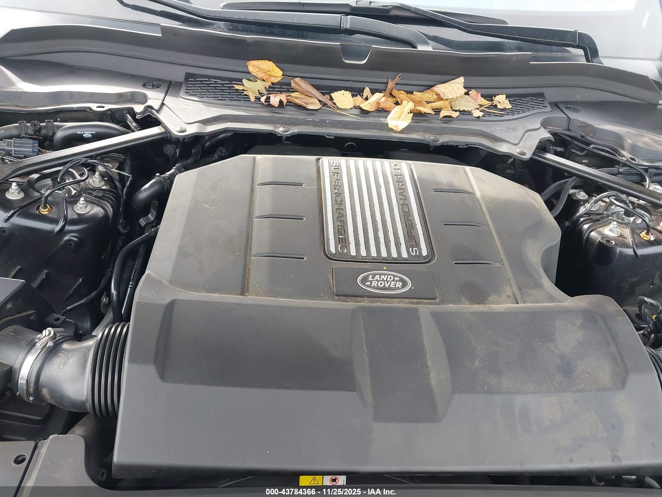 LAND ROVER image 10