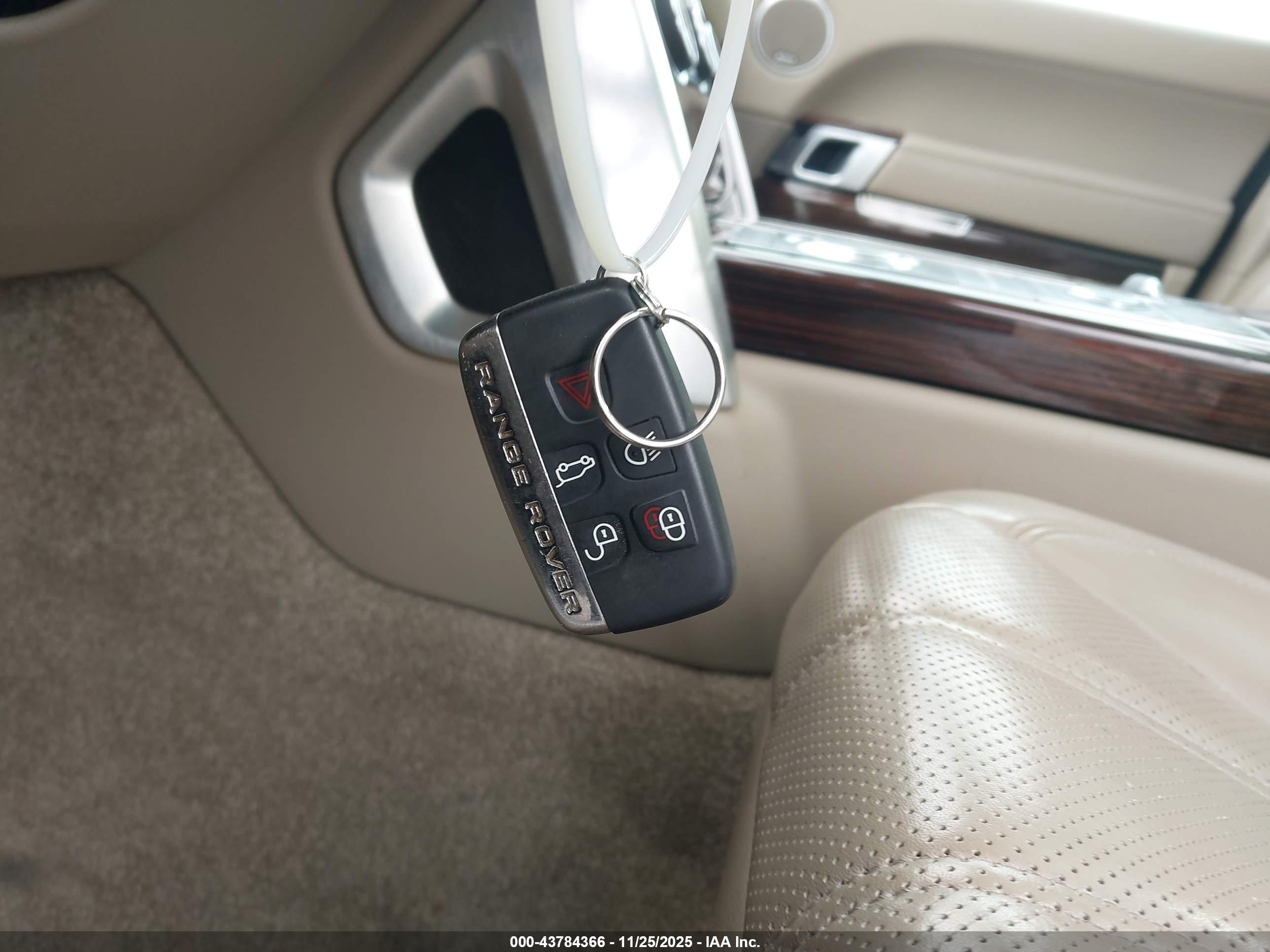 LAND ROVER image 11