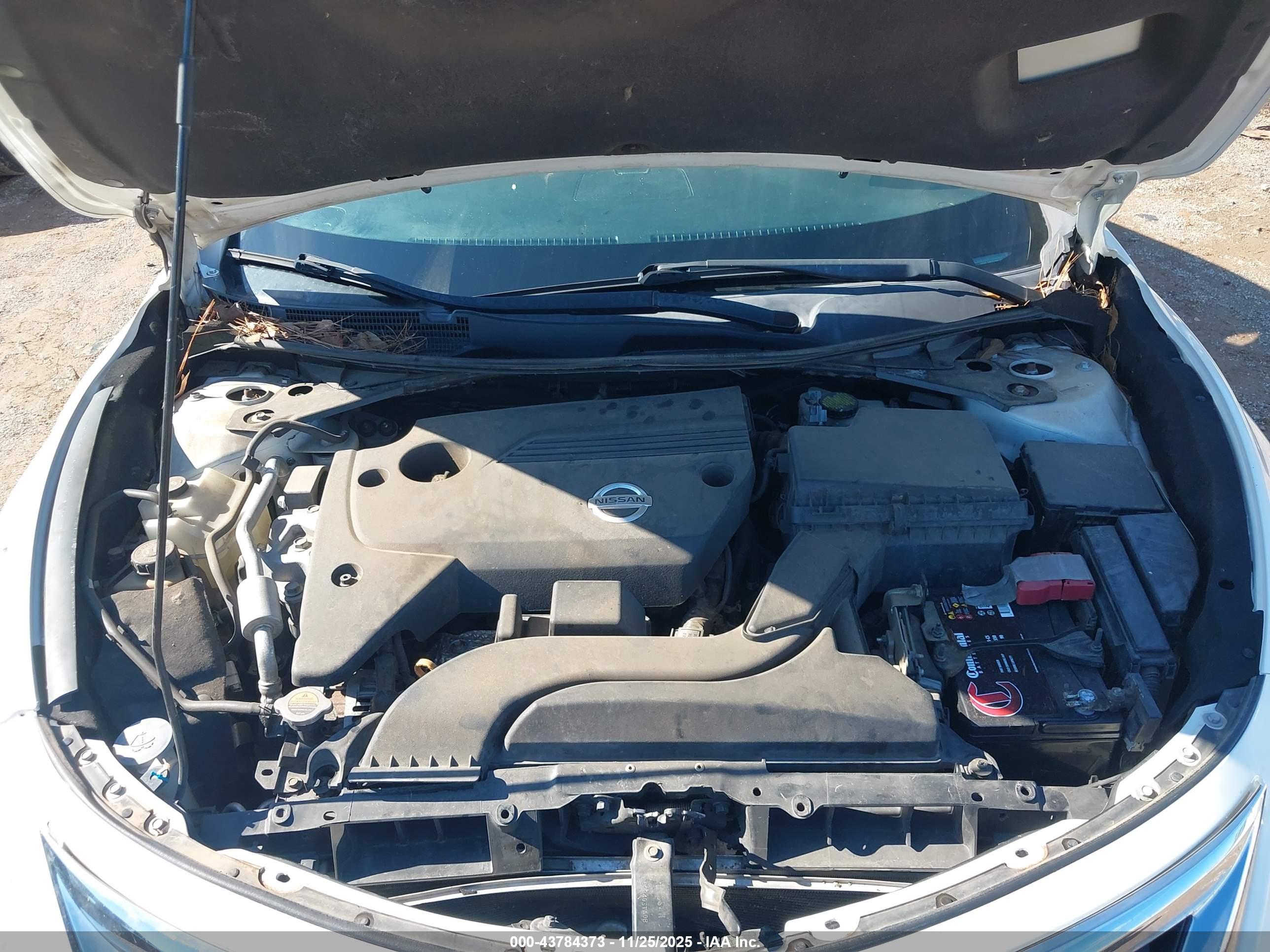 NISSAN ALTIMA image 10