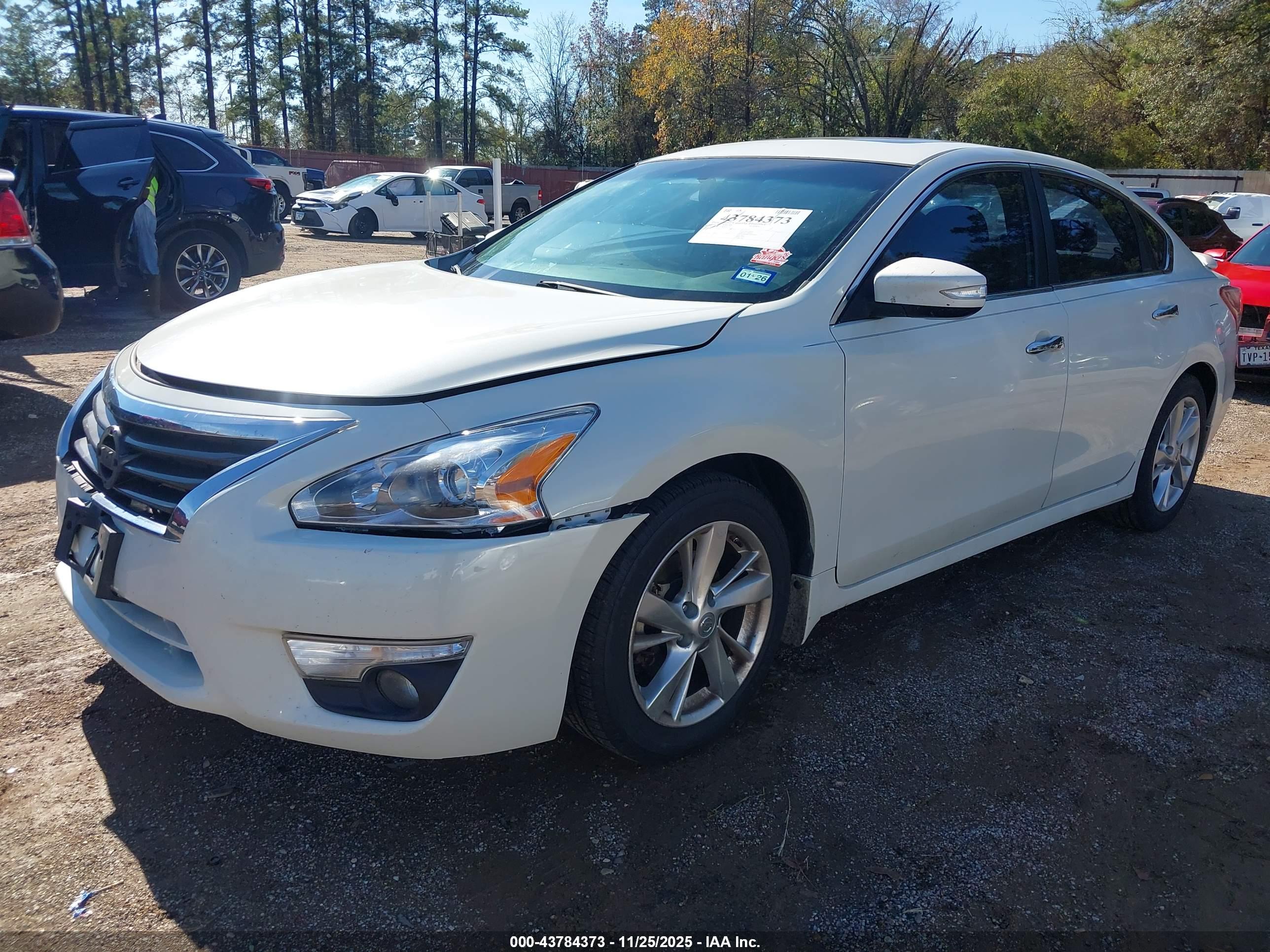 NISSAN ALTIMA image 2