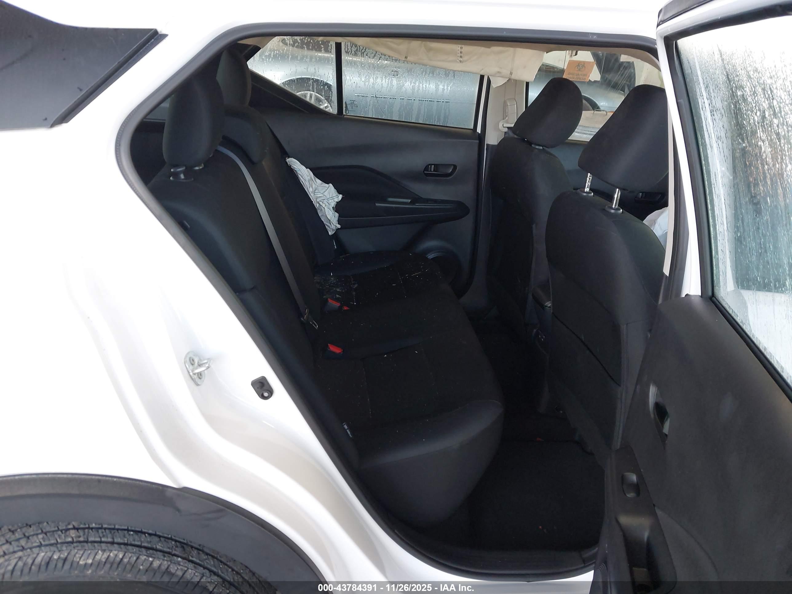 NISSAN KICKS image 8