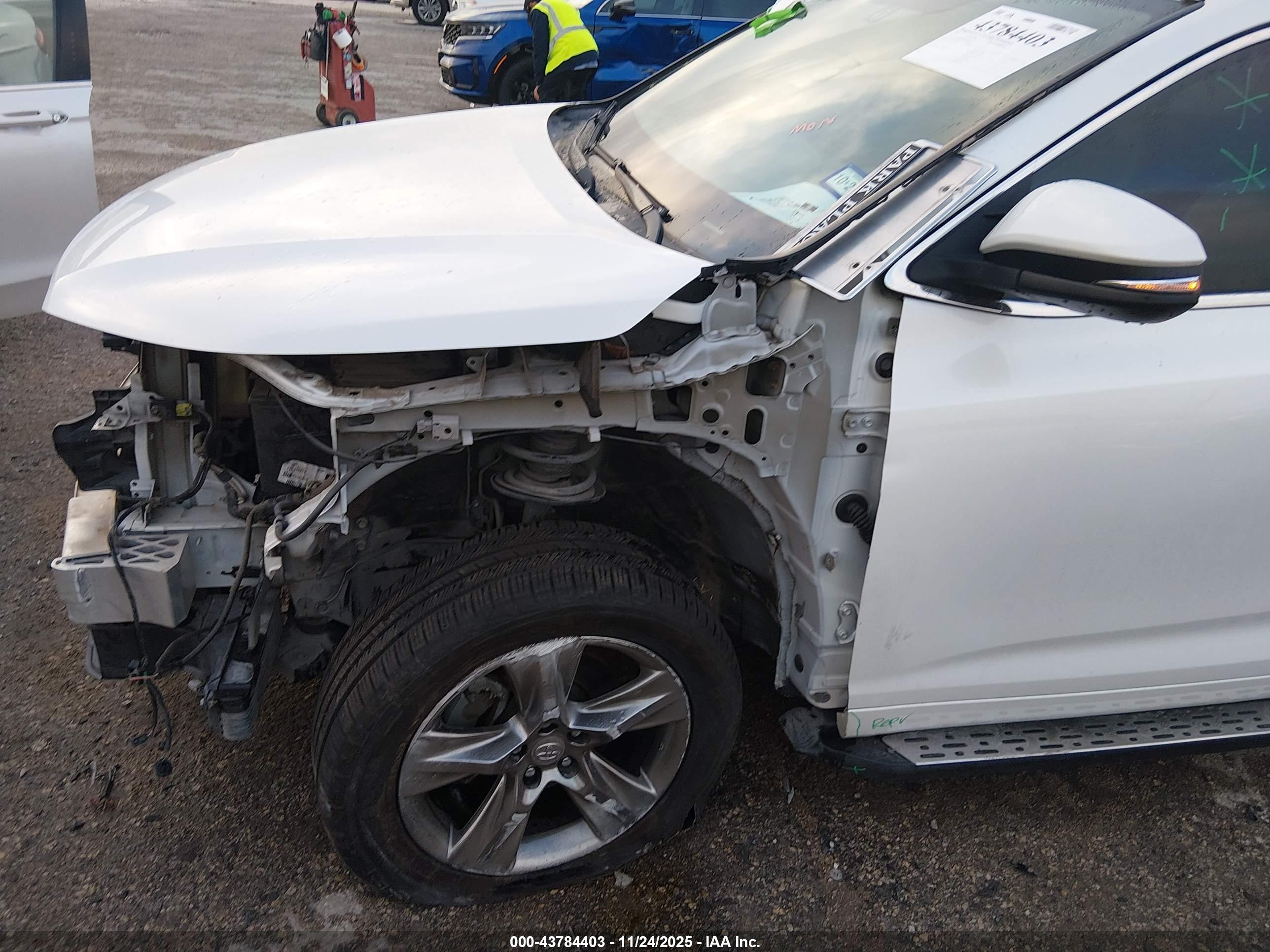 TOYOTA HIGHLANDER image 6