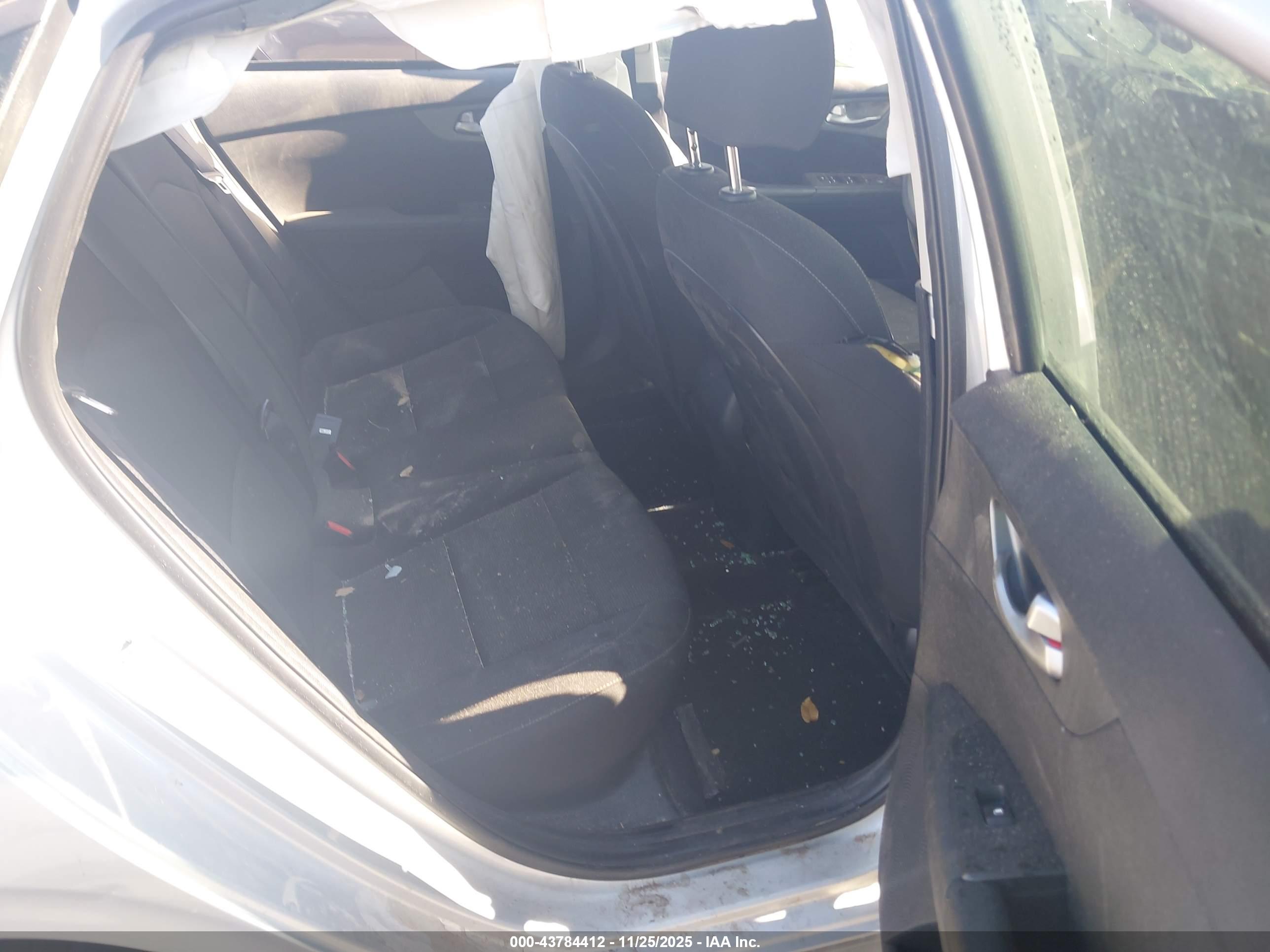 KIA FORTE image 8