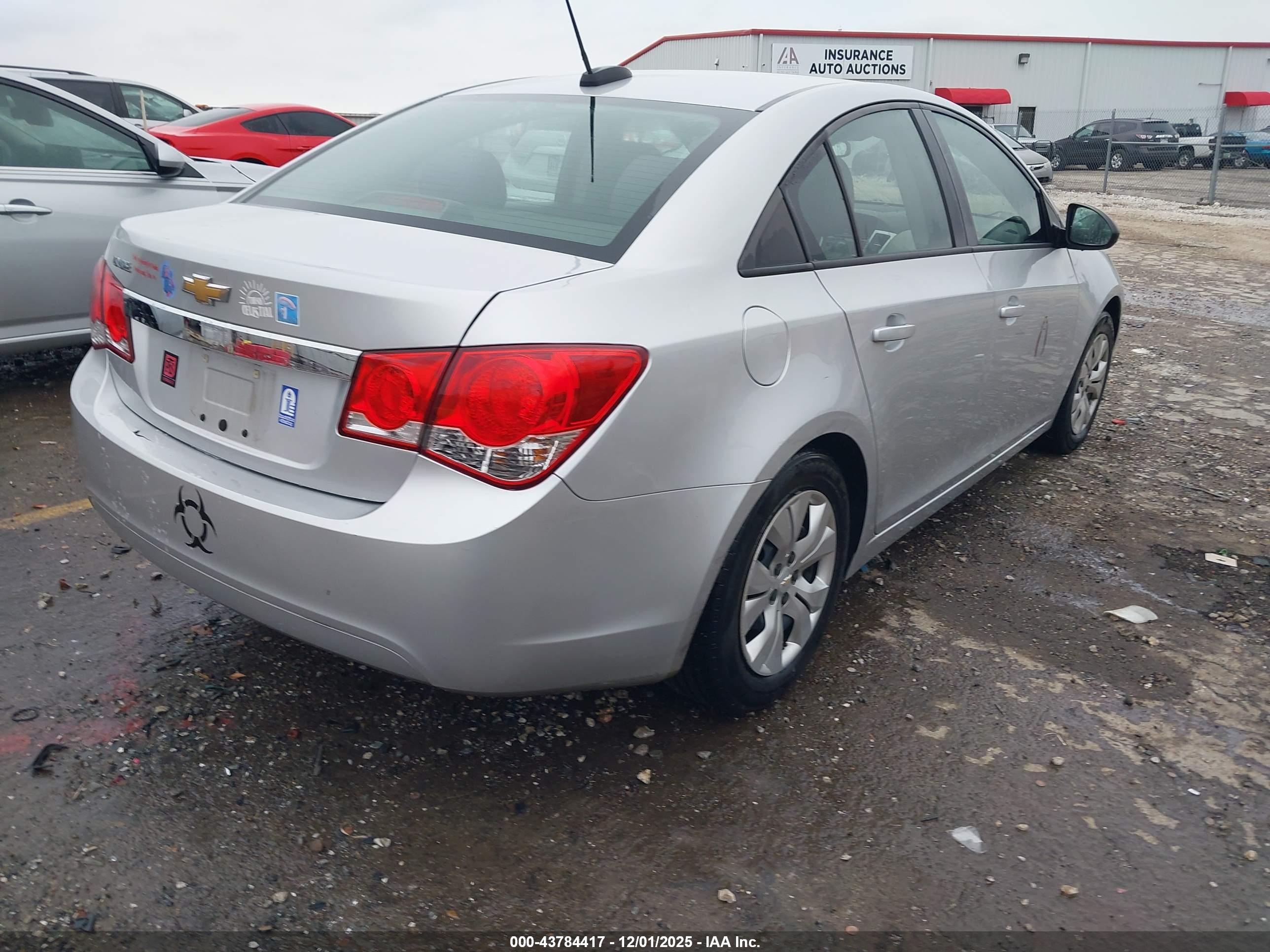 CHEVROLET CRUZE image 4