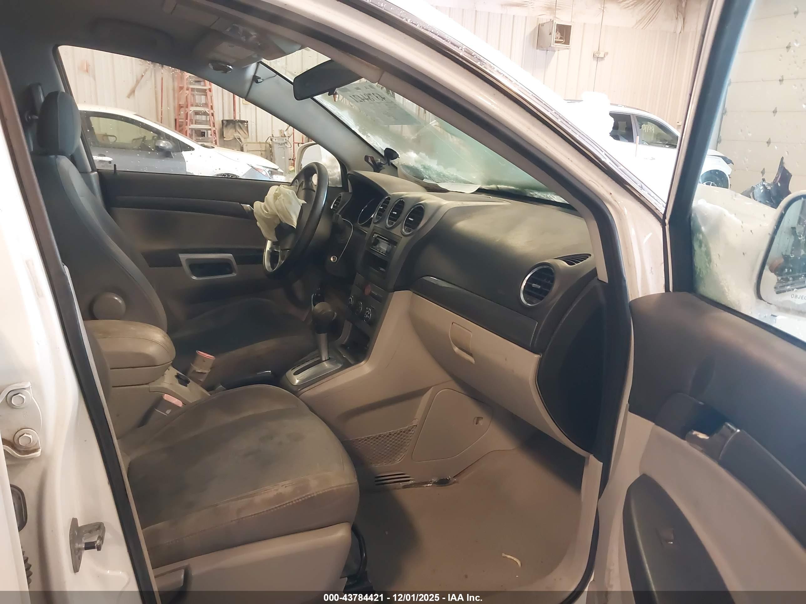SATURN VUE image 5