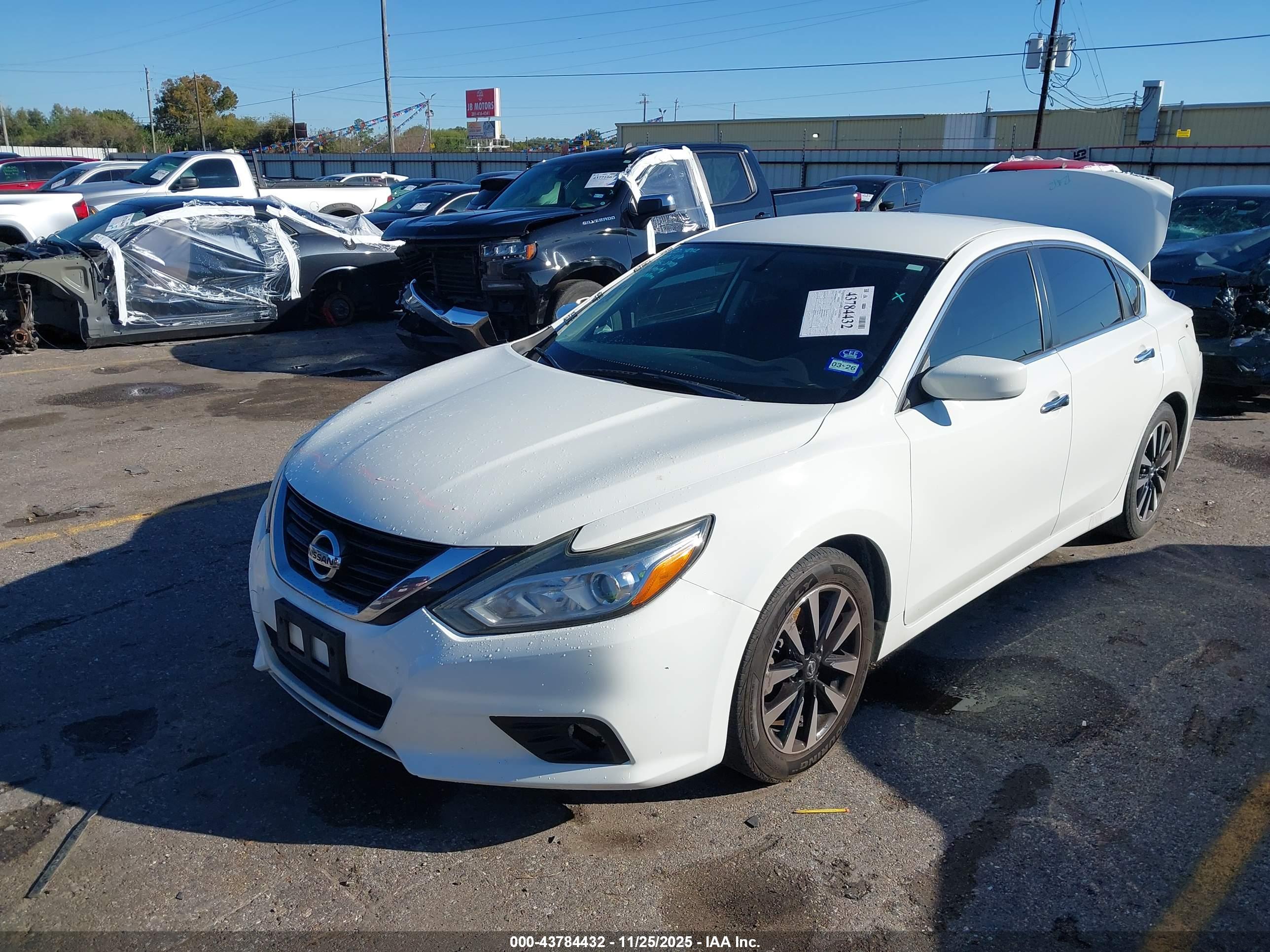 NISSAN ALTIMA image 2
