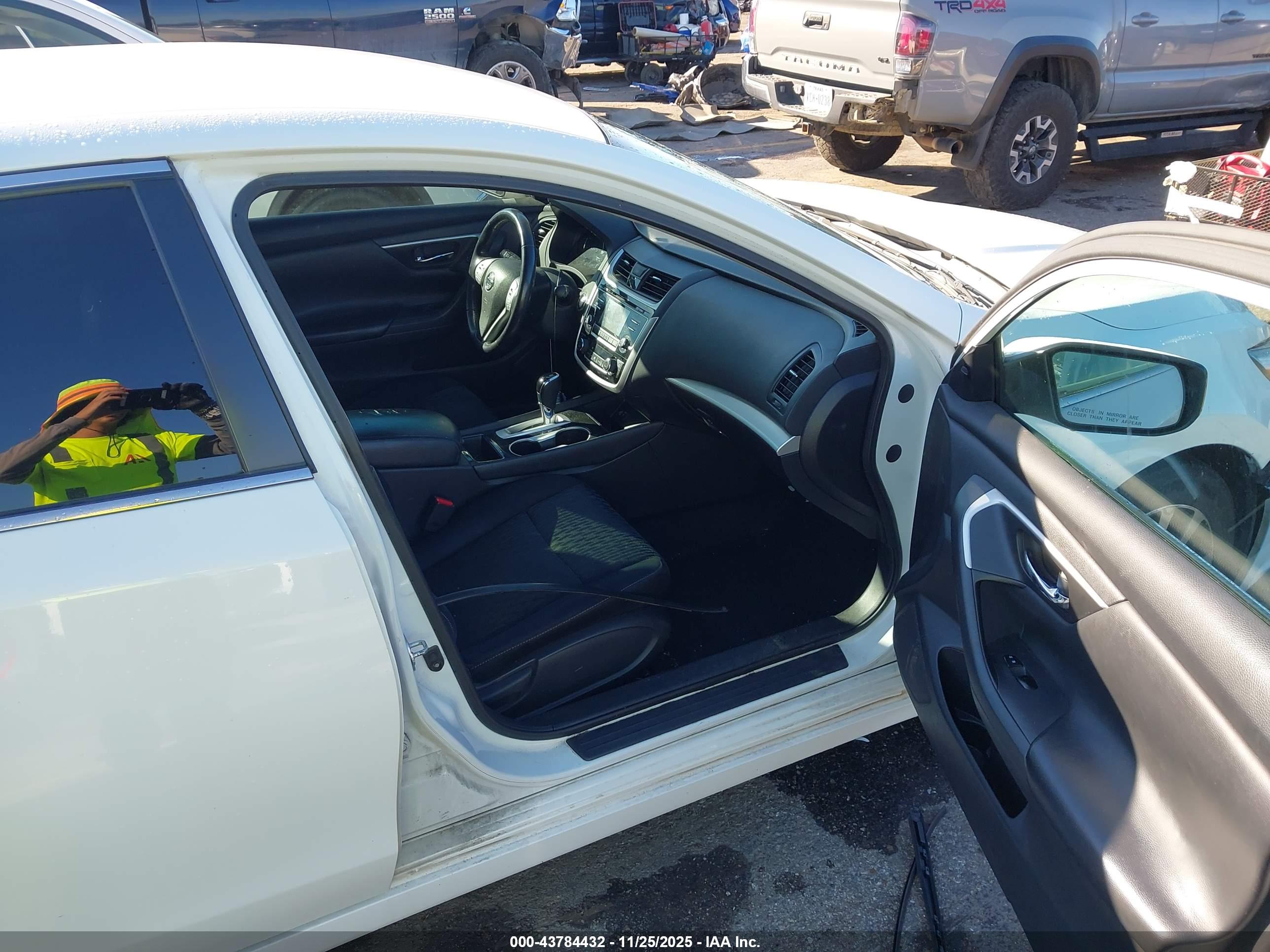 NISSAN ALTIMA image 5