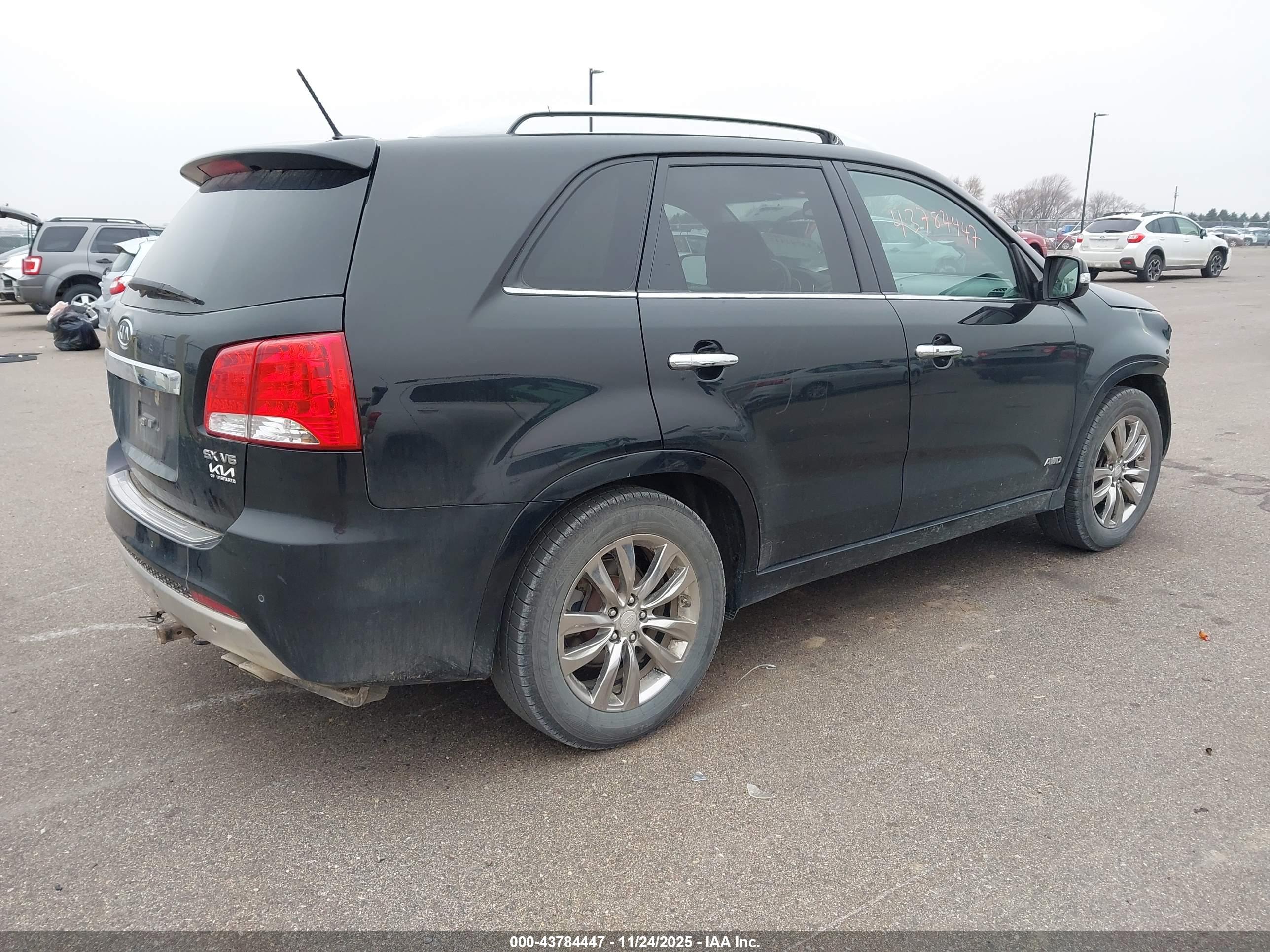 KIA SORENTO image 4