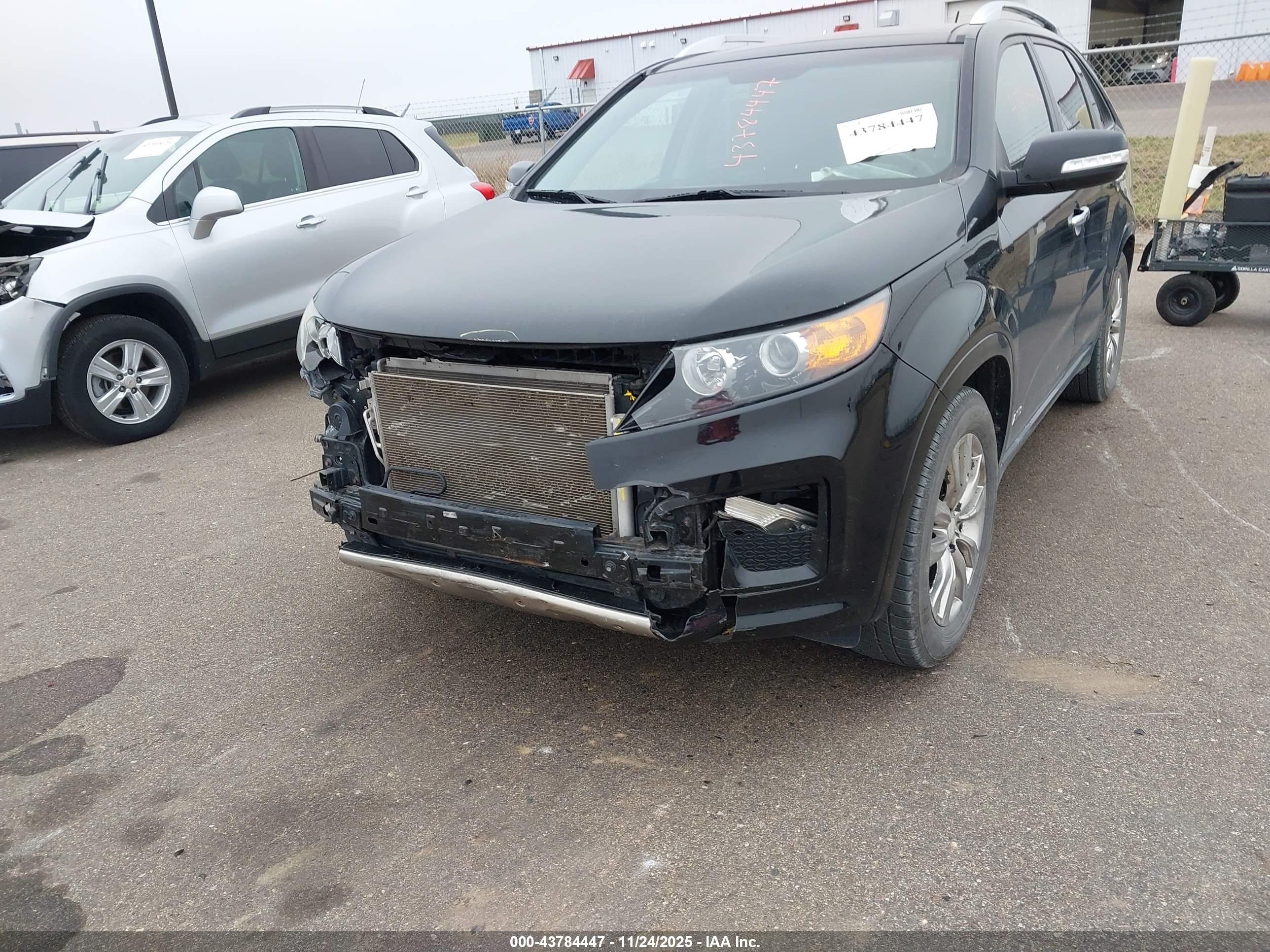 KIA SORENTO image 6