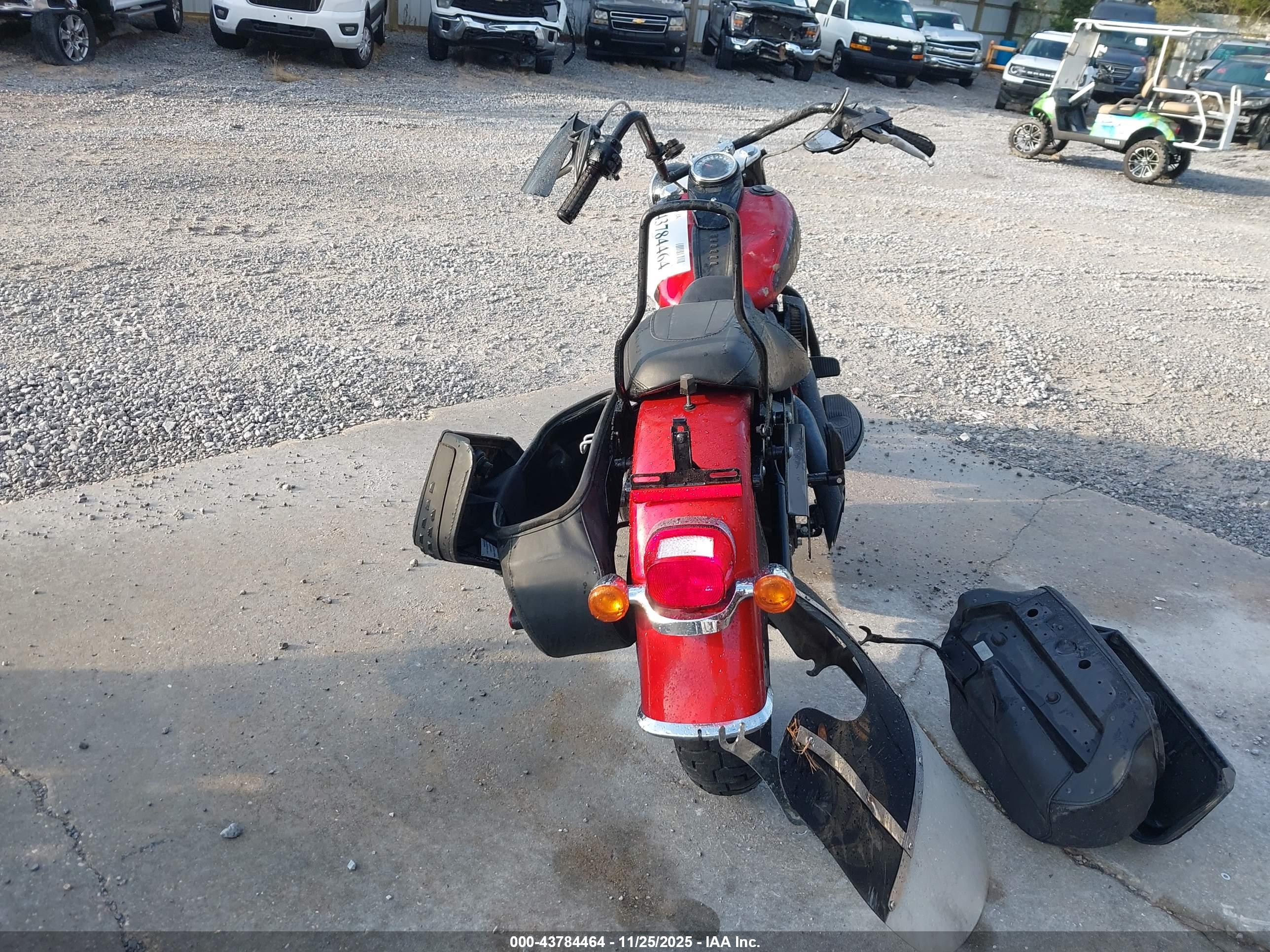 HARLEY-DAVIDSON FLHCS image 6