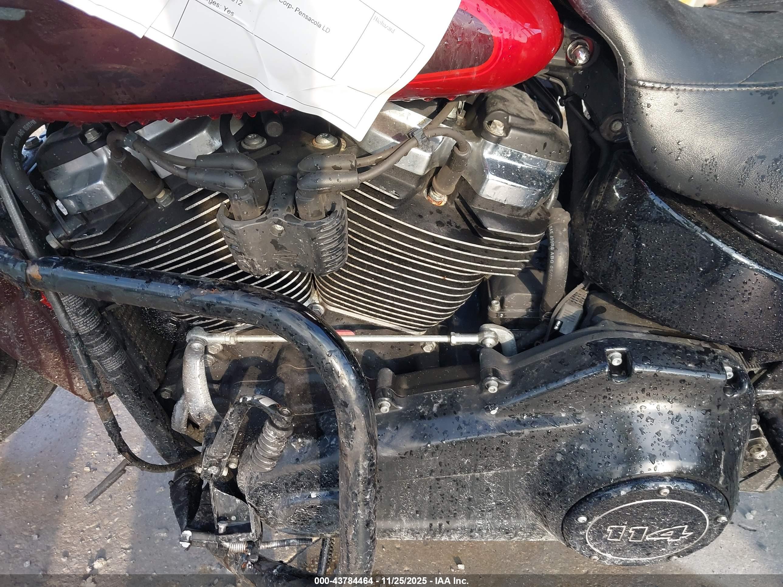 HARLEY-DAVIDSON FLHCS image 9