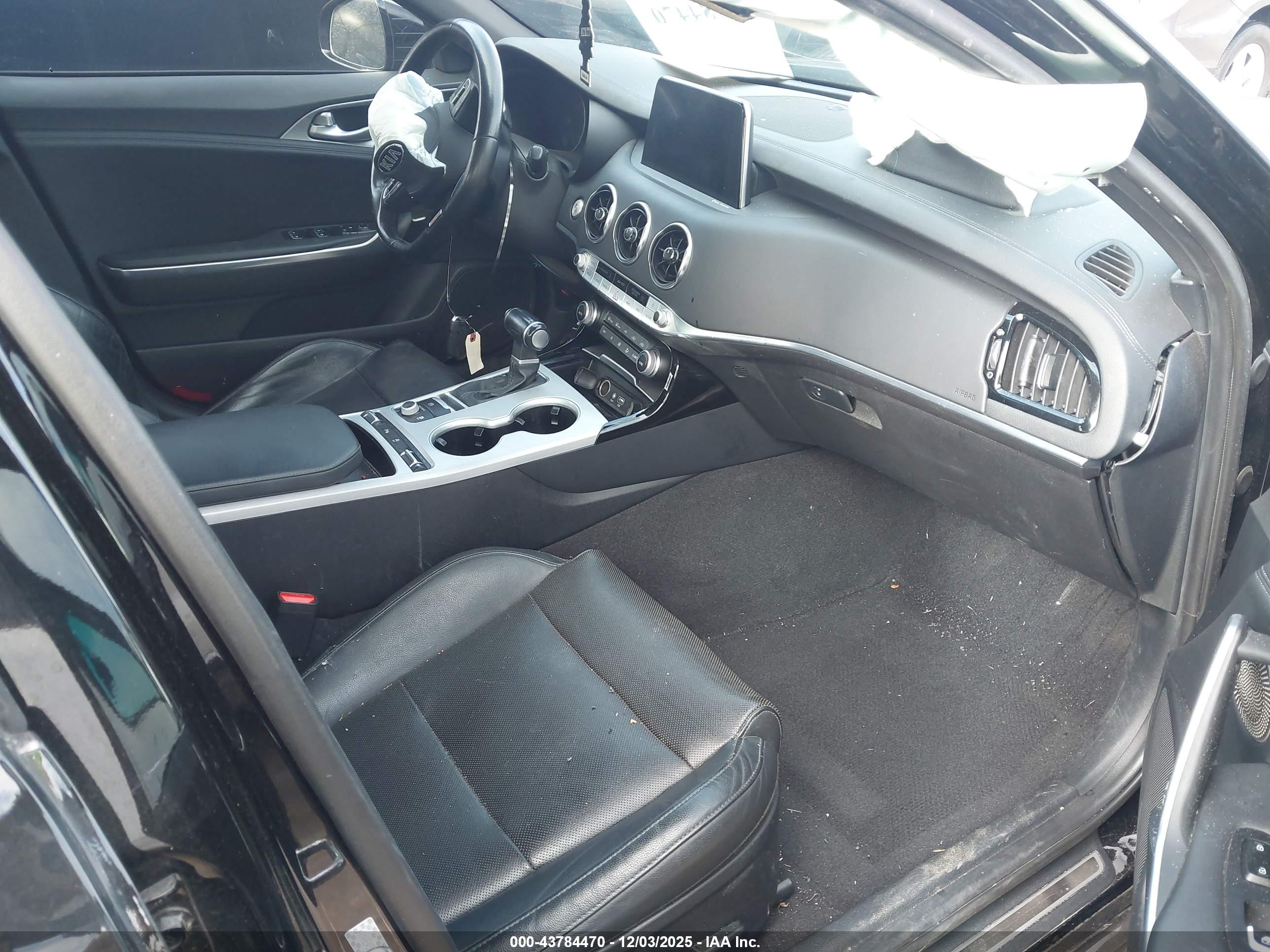 KIA STINGER image 5