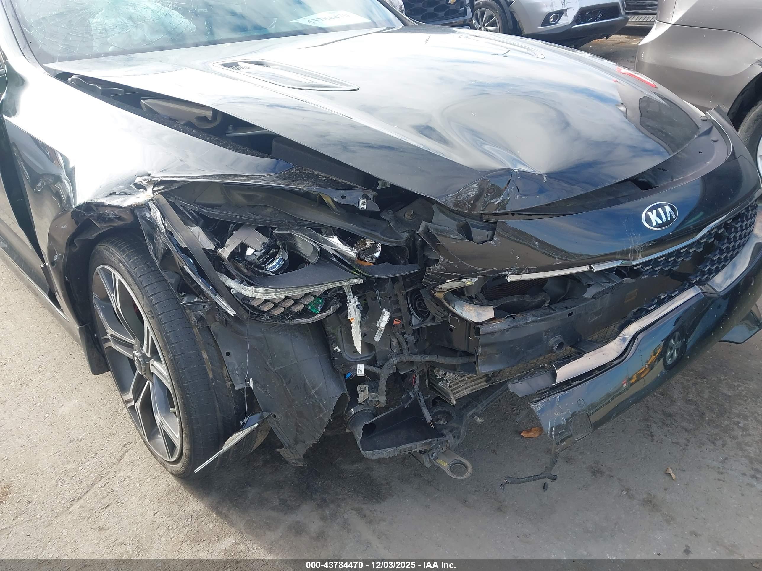 KIA STINGER image 6