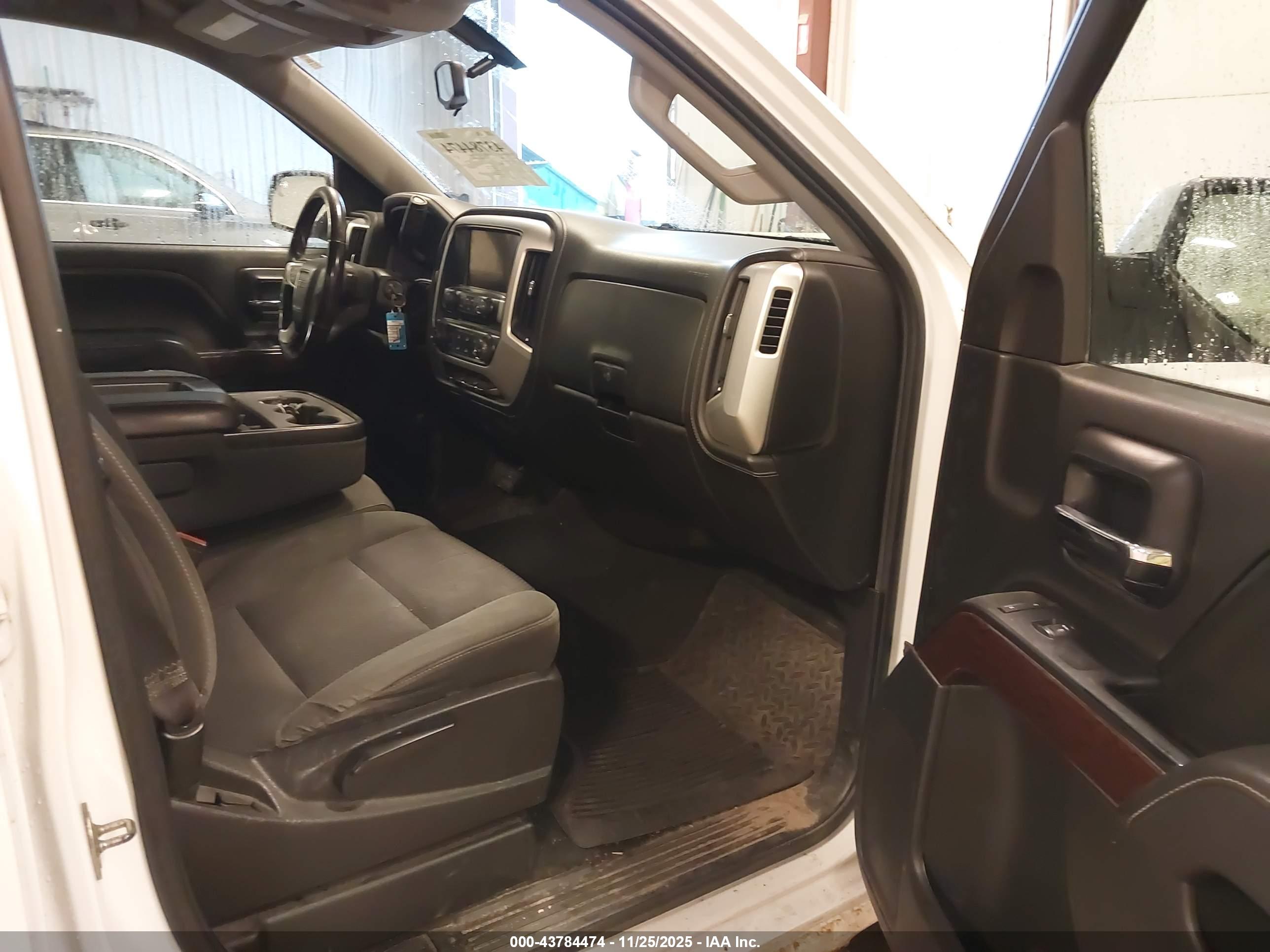 GMC SIERRA image 5