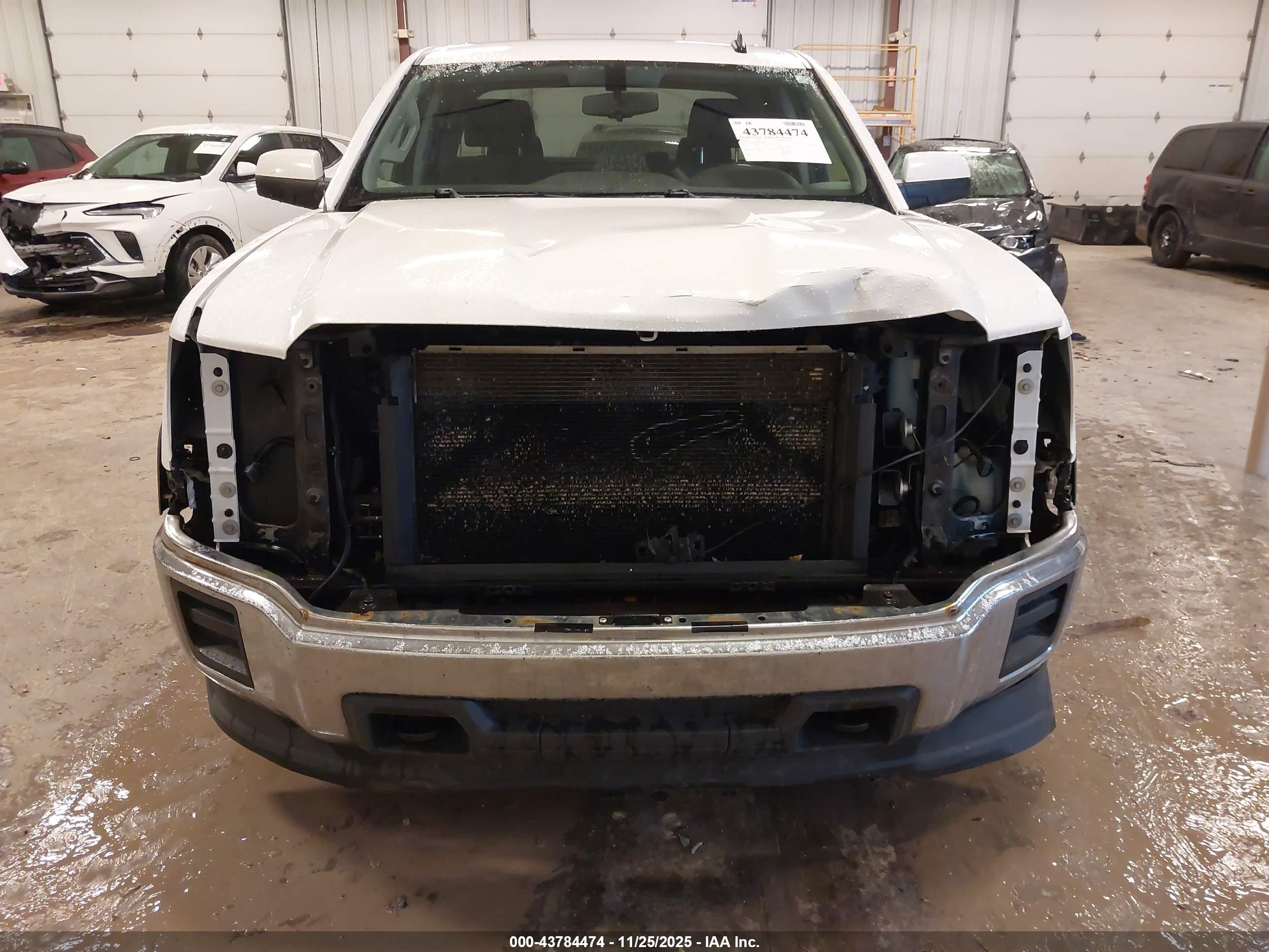 GMC SIERRA image 6