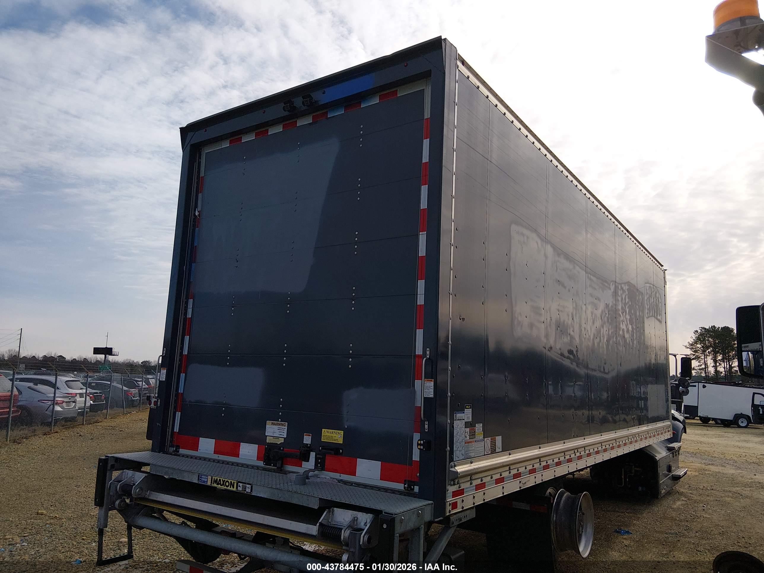 PETERBILT 337 image 4