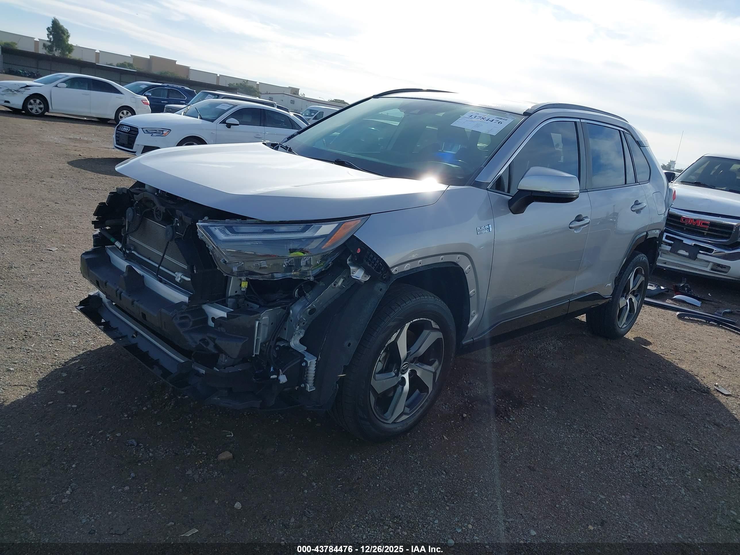 TOYOTA RAV4 image 2