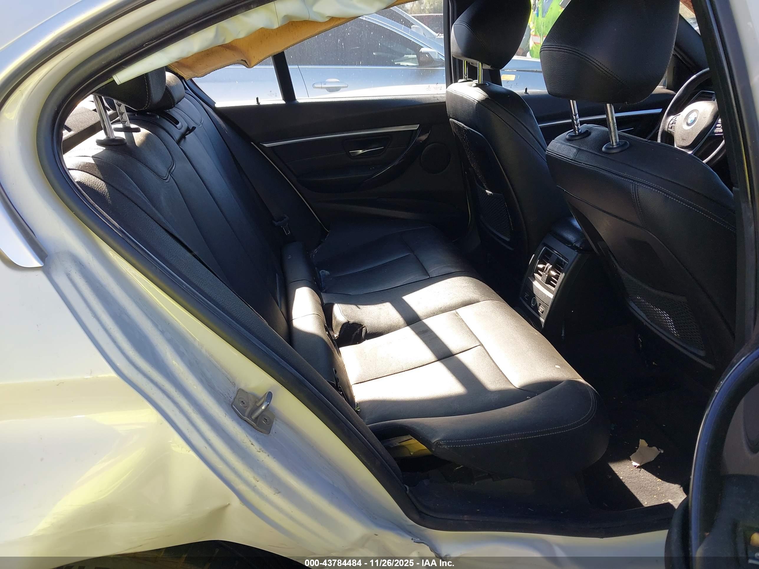 BMW 330I image 8