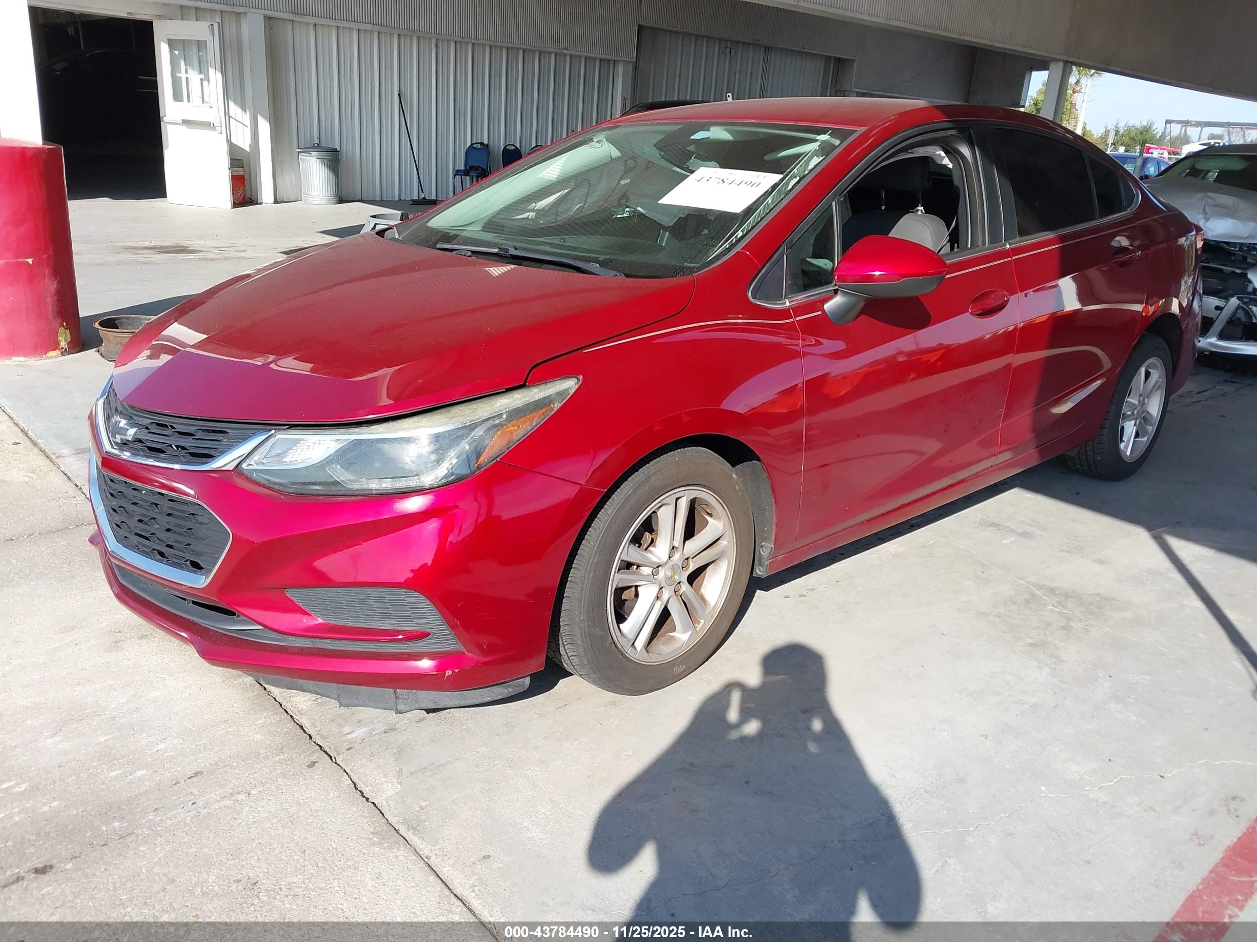 CHEVROLET CRUZE image 2