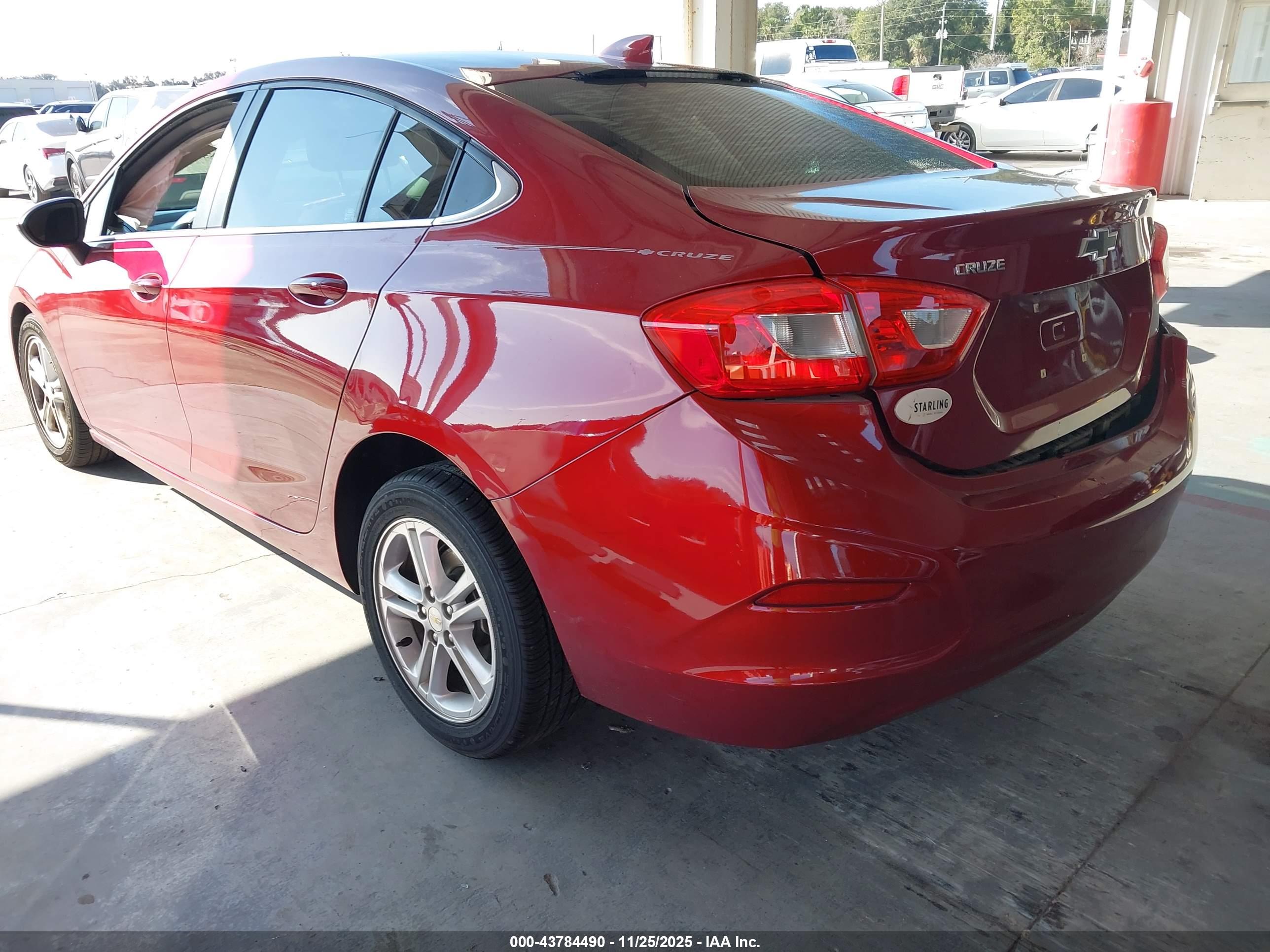 CHEVROLET CRUZE image 3