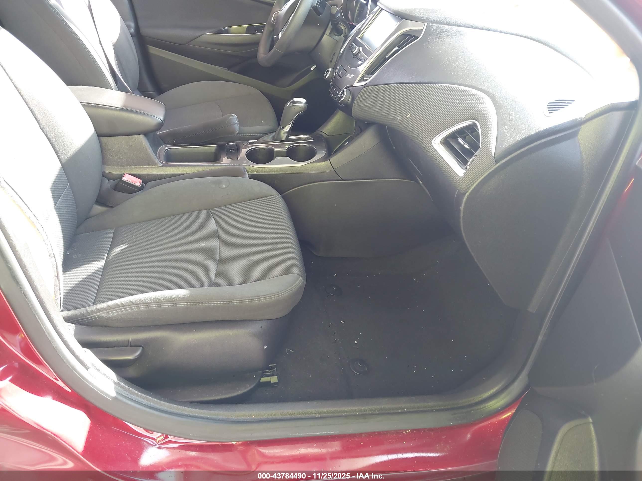CHEVROLET CRUZE image 5