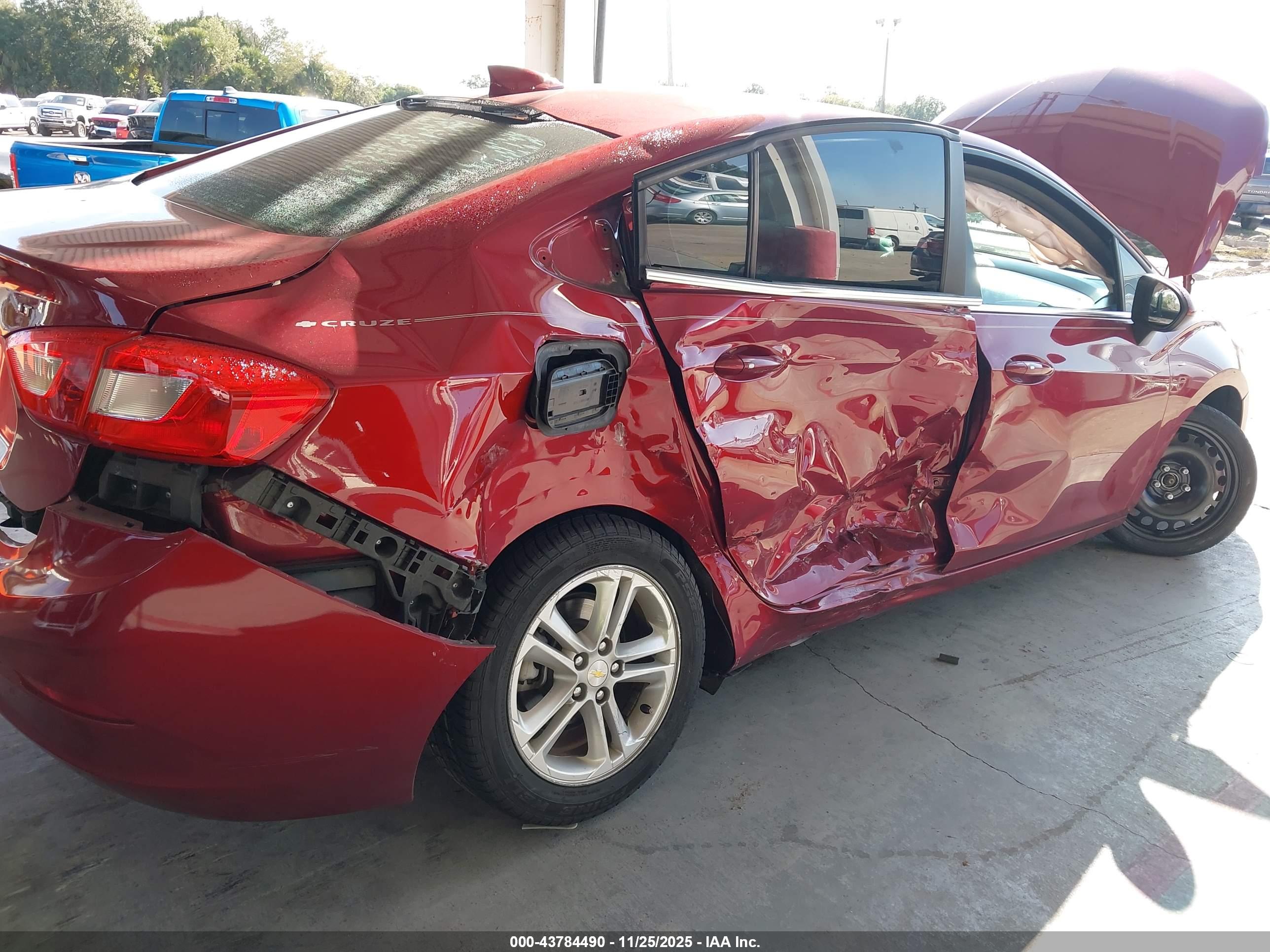 CHEVROLET CRUZE image 6