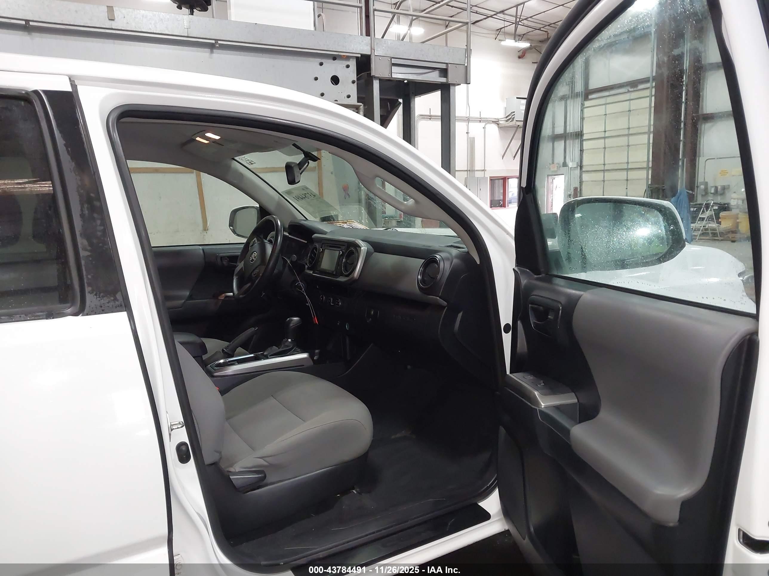 TOYOTA TACOMA image 5