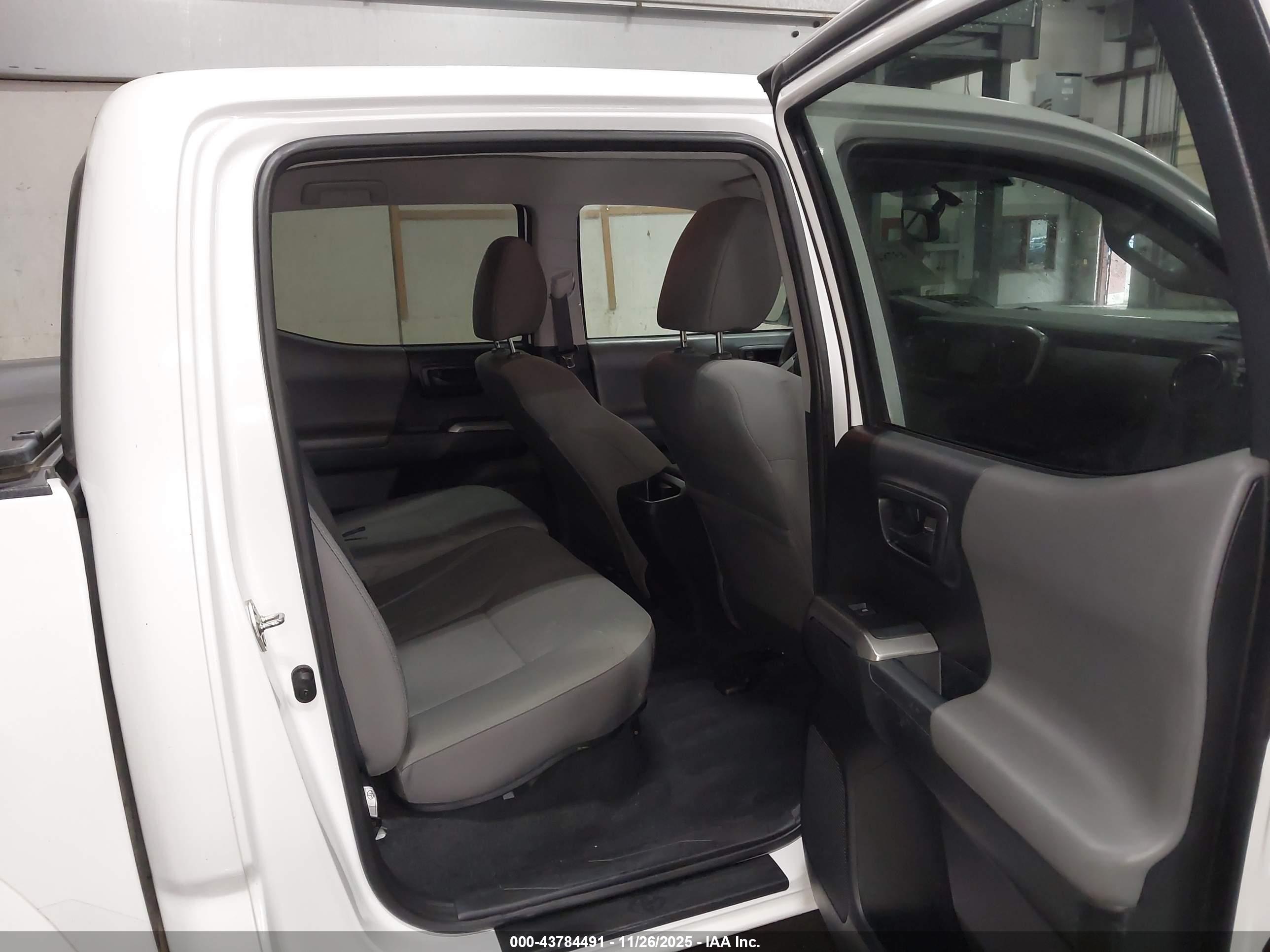 TOYOTA TACOMA image 8