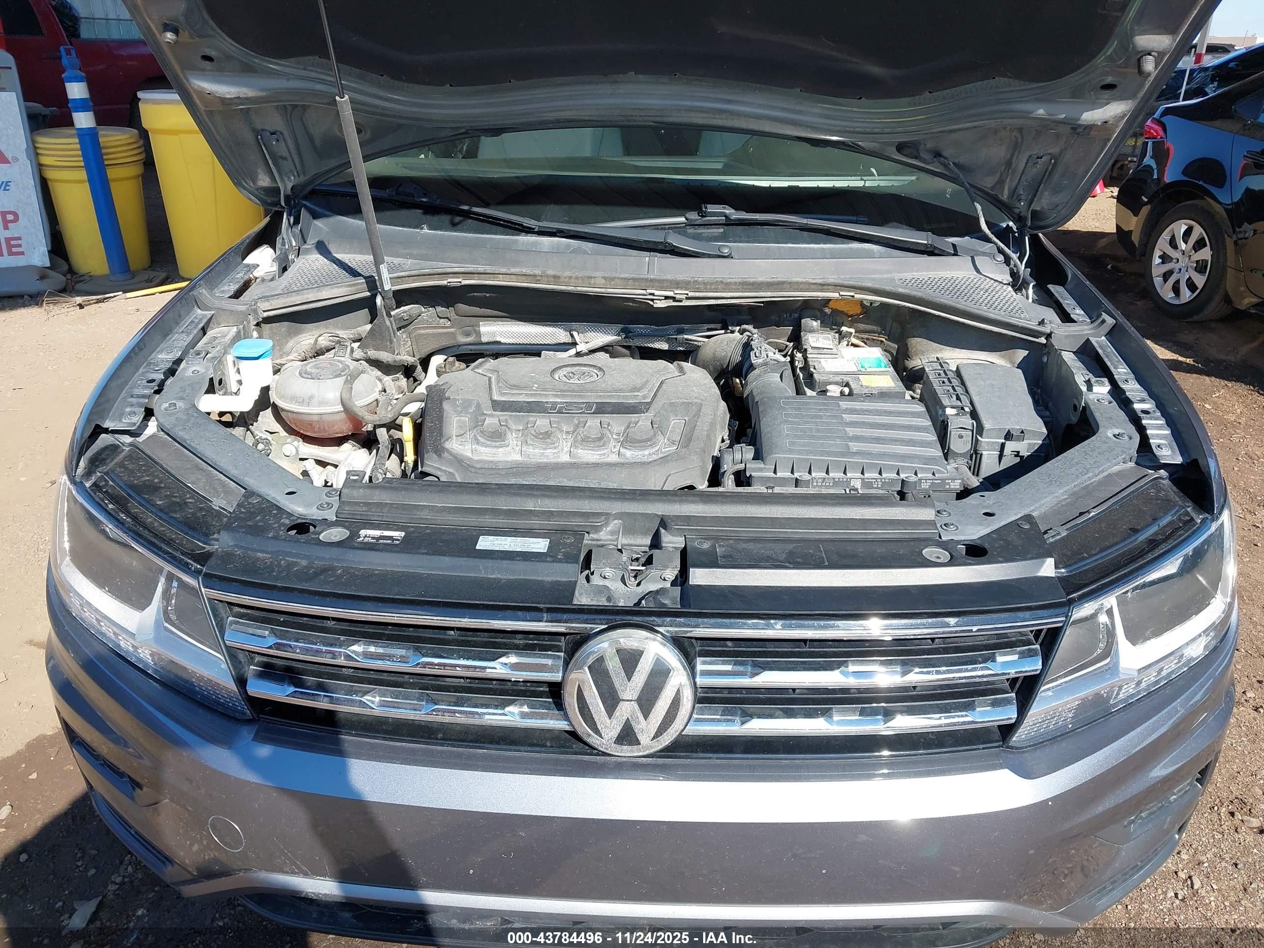 VOLKSWAGEN TIGUAN image 10