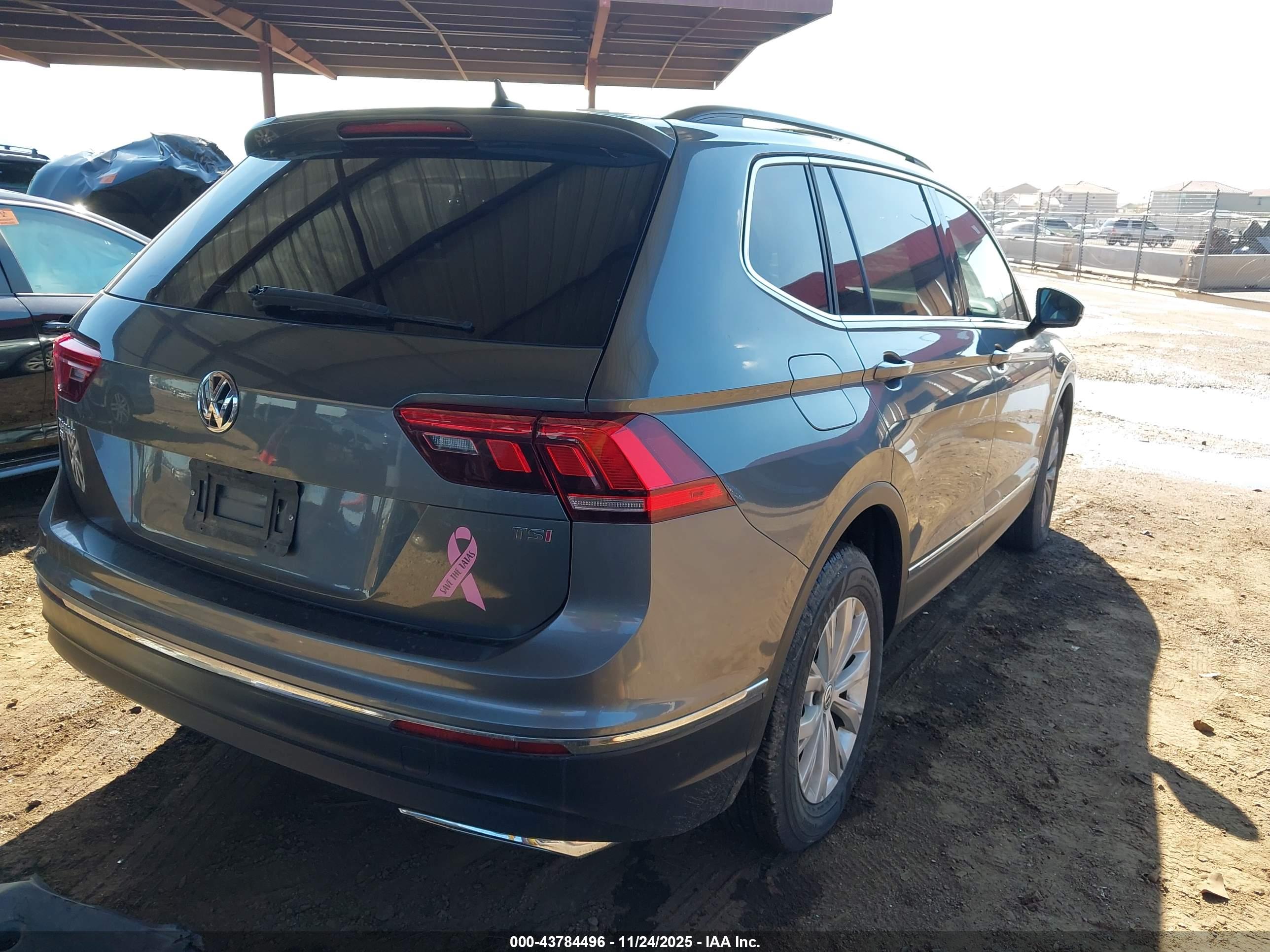 VOLKSWAGEN TIGUAN image 4