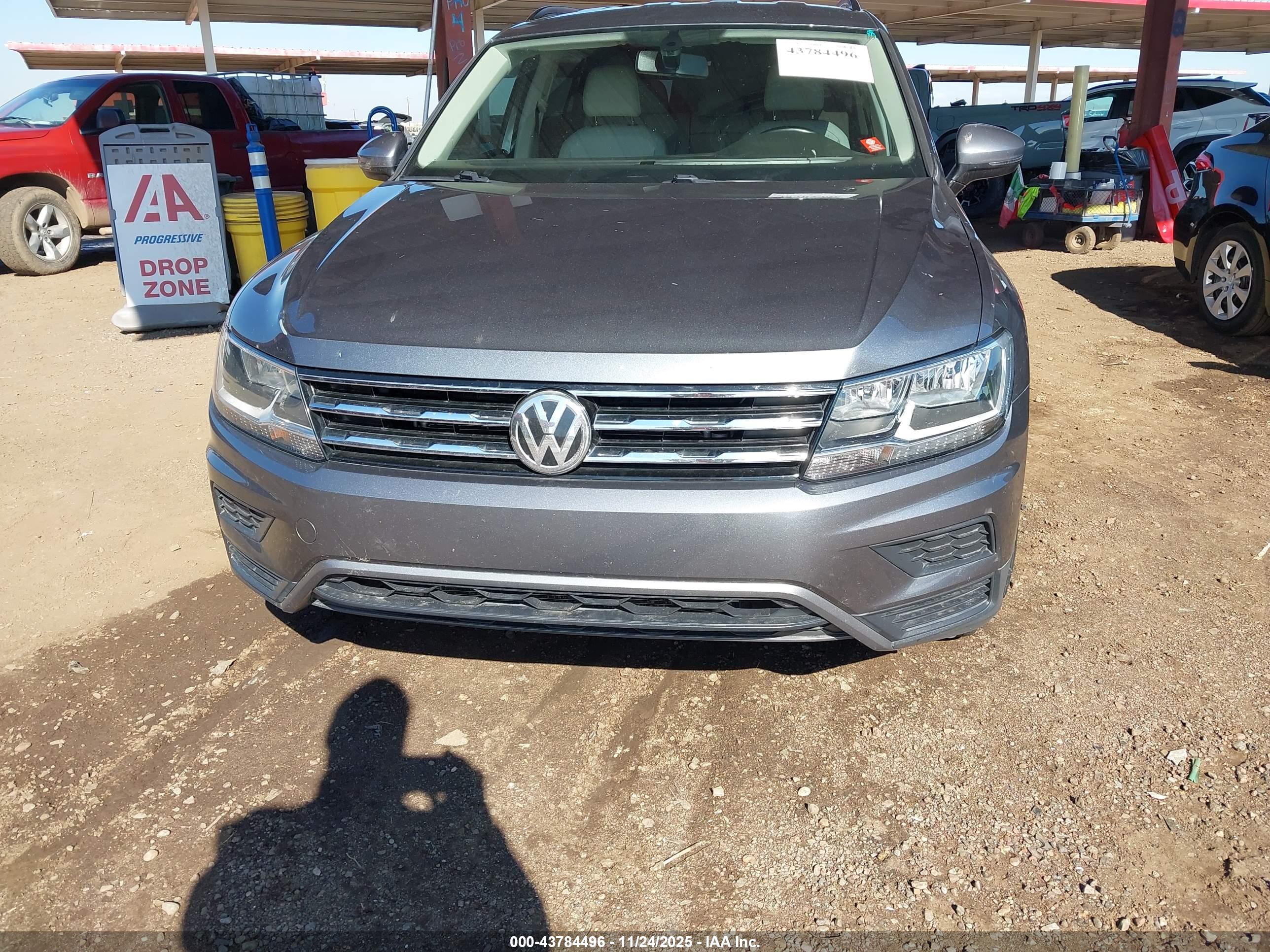 VOLKSWAGEN TIGUAN image 6