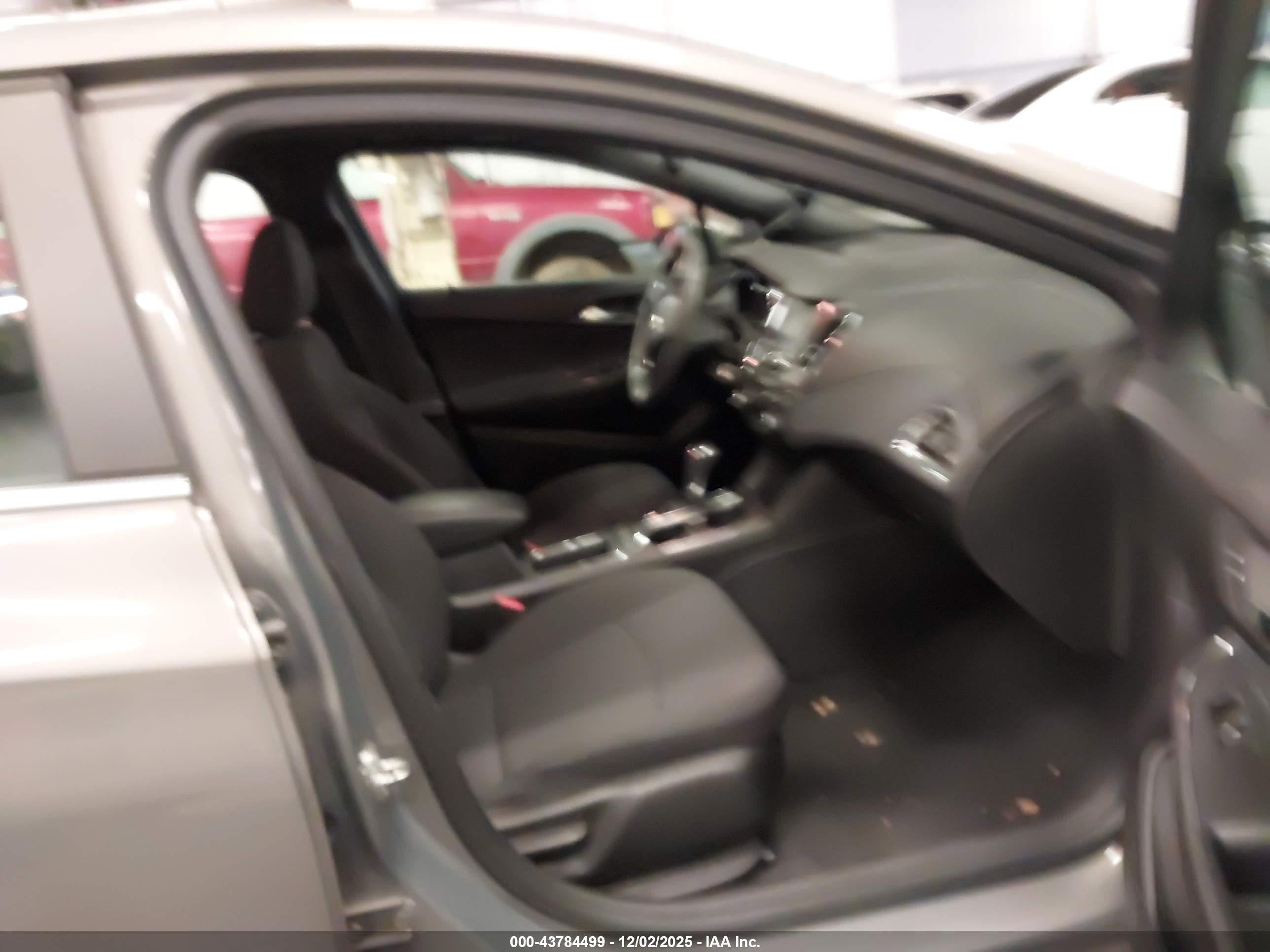 CHEVROLET CRUZE image 5