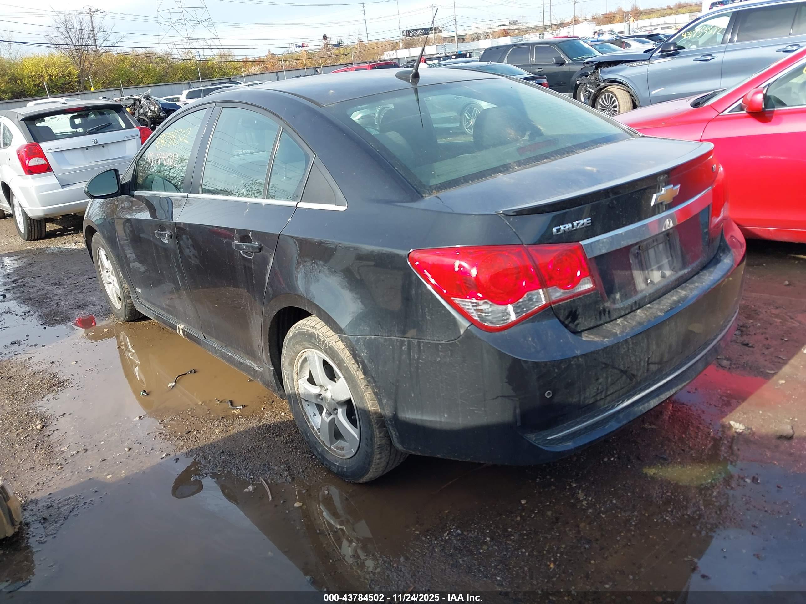 CHEVROLET CRUZE image 3