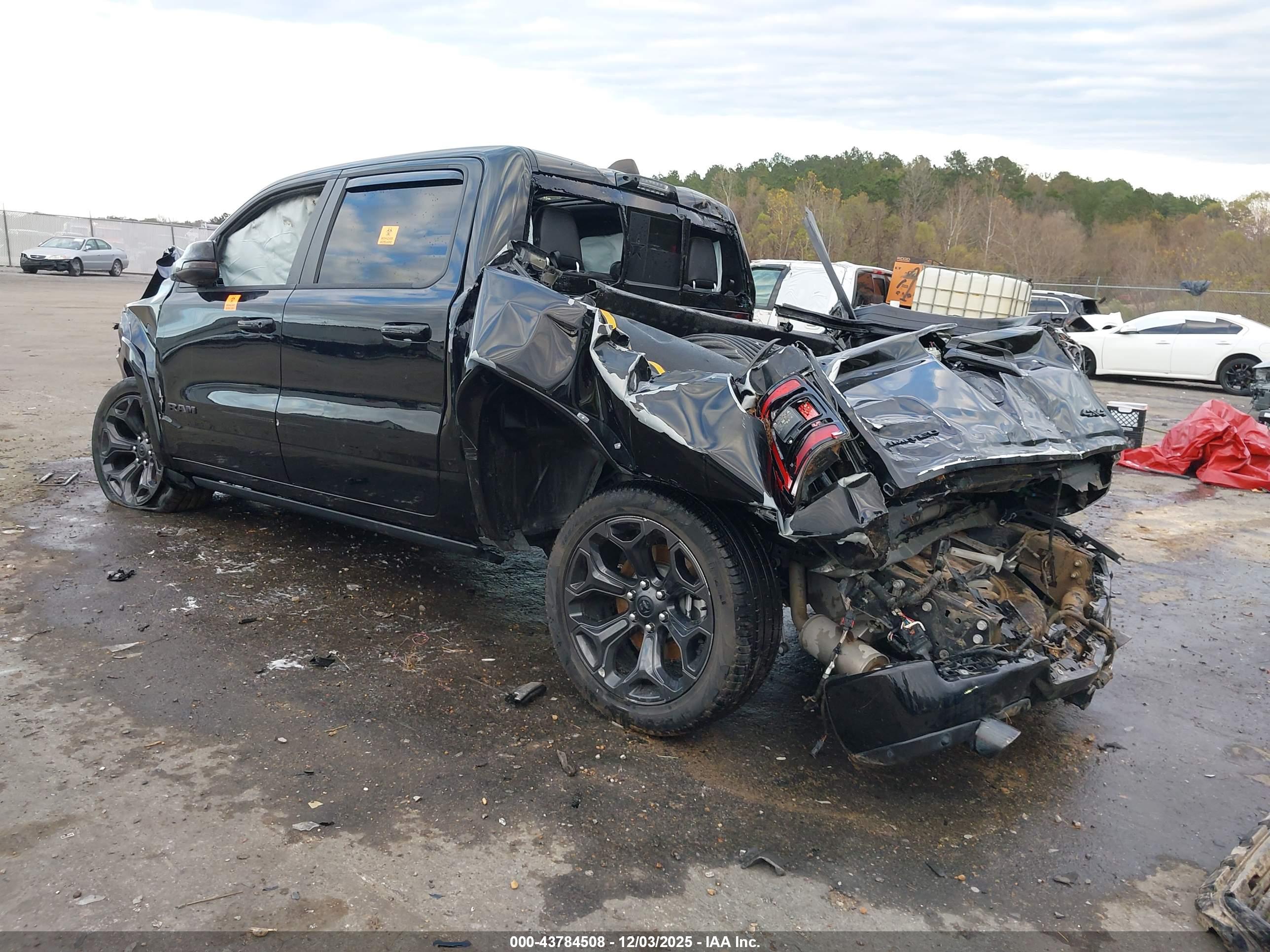 RAM 1500 image 3