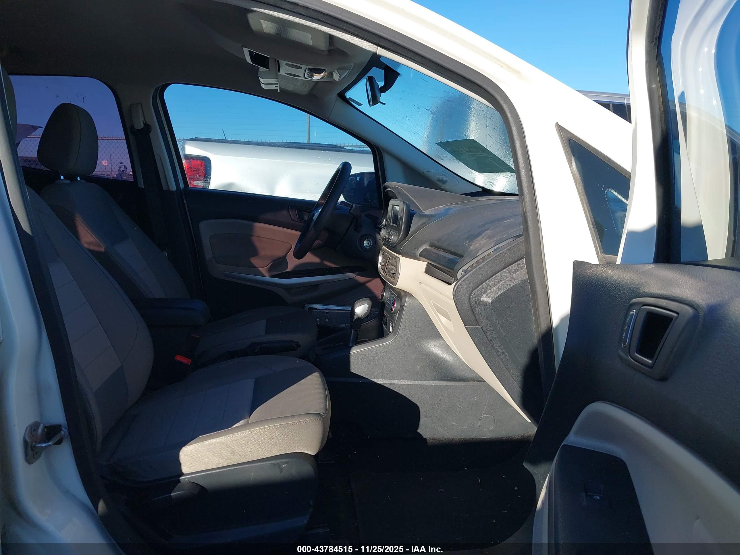 FORD ECOSPORT image 5