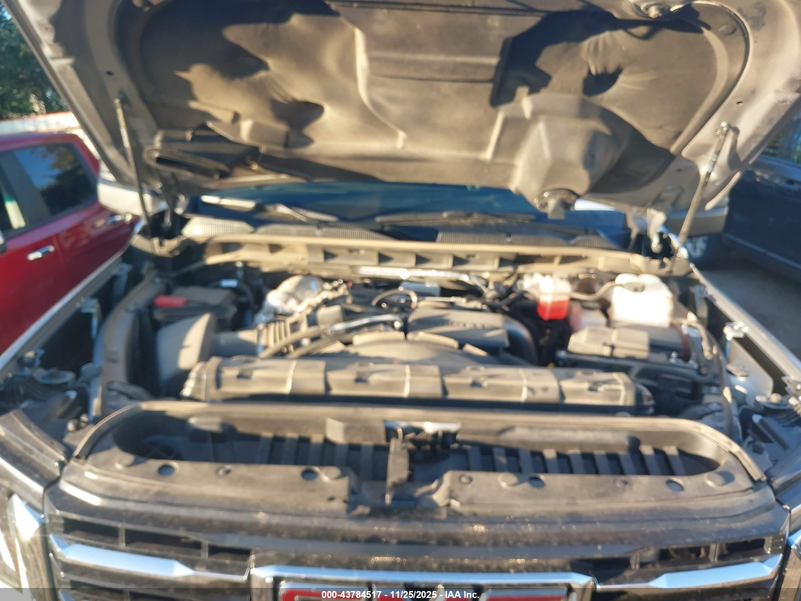 GMC SIERRA image 10