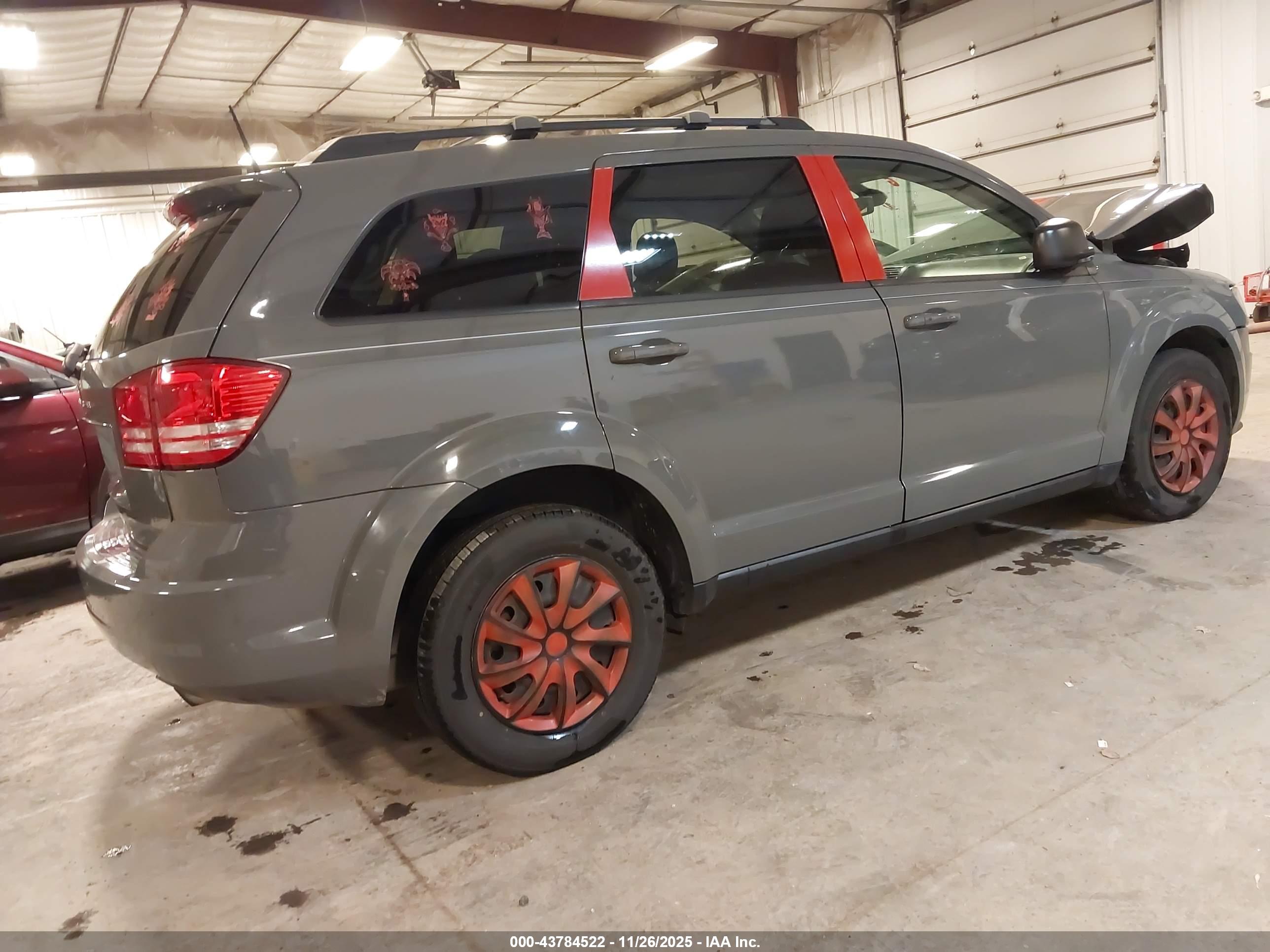 DODGE JOURNEY image 4
