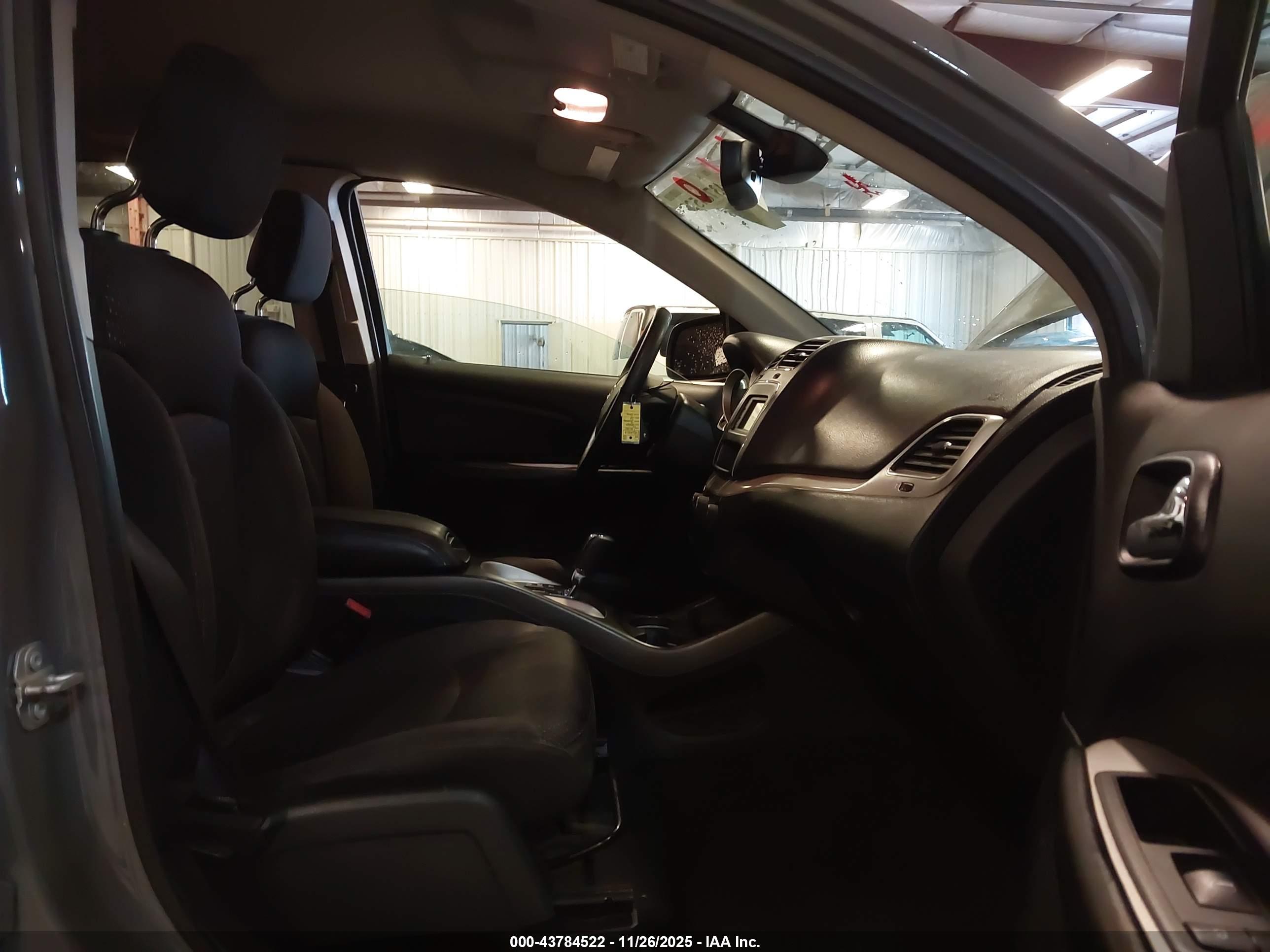 DODGE JOURNEY image 5