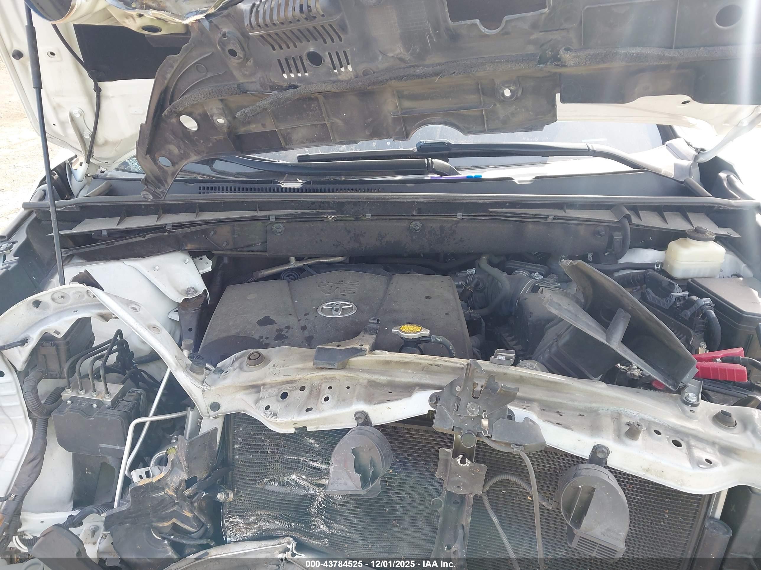 TOYOTA HIGHLANDER image 10