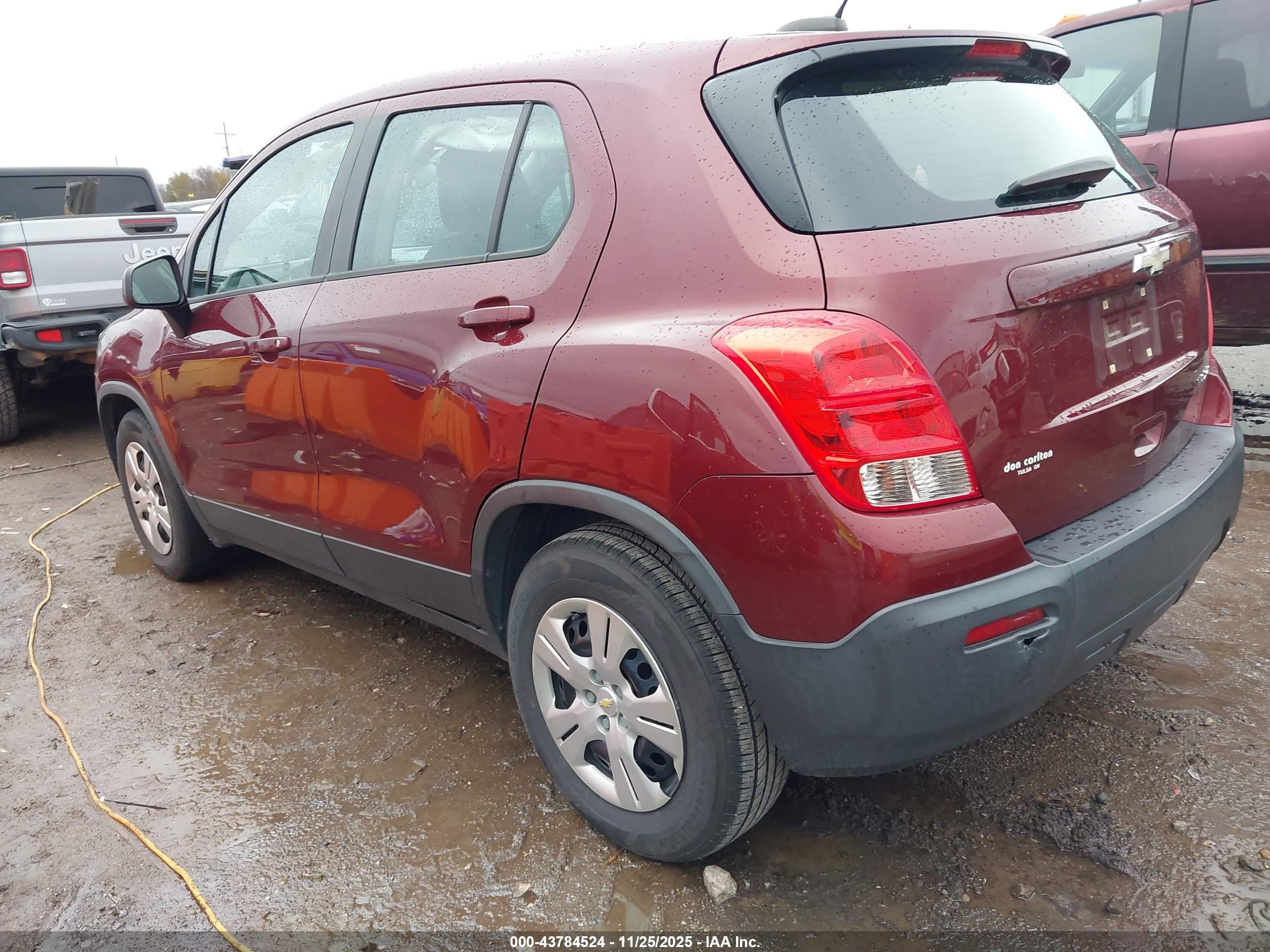 CHEVROLET TRAX image 3
