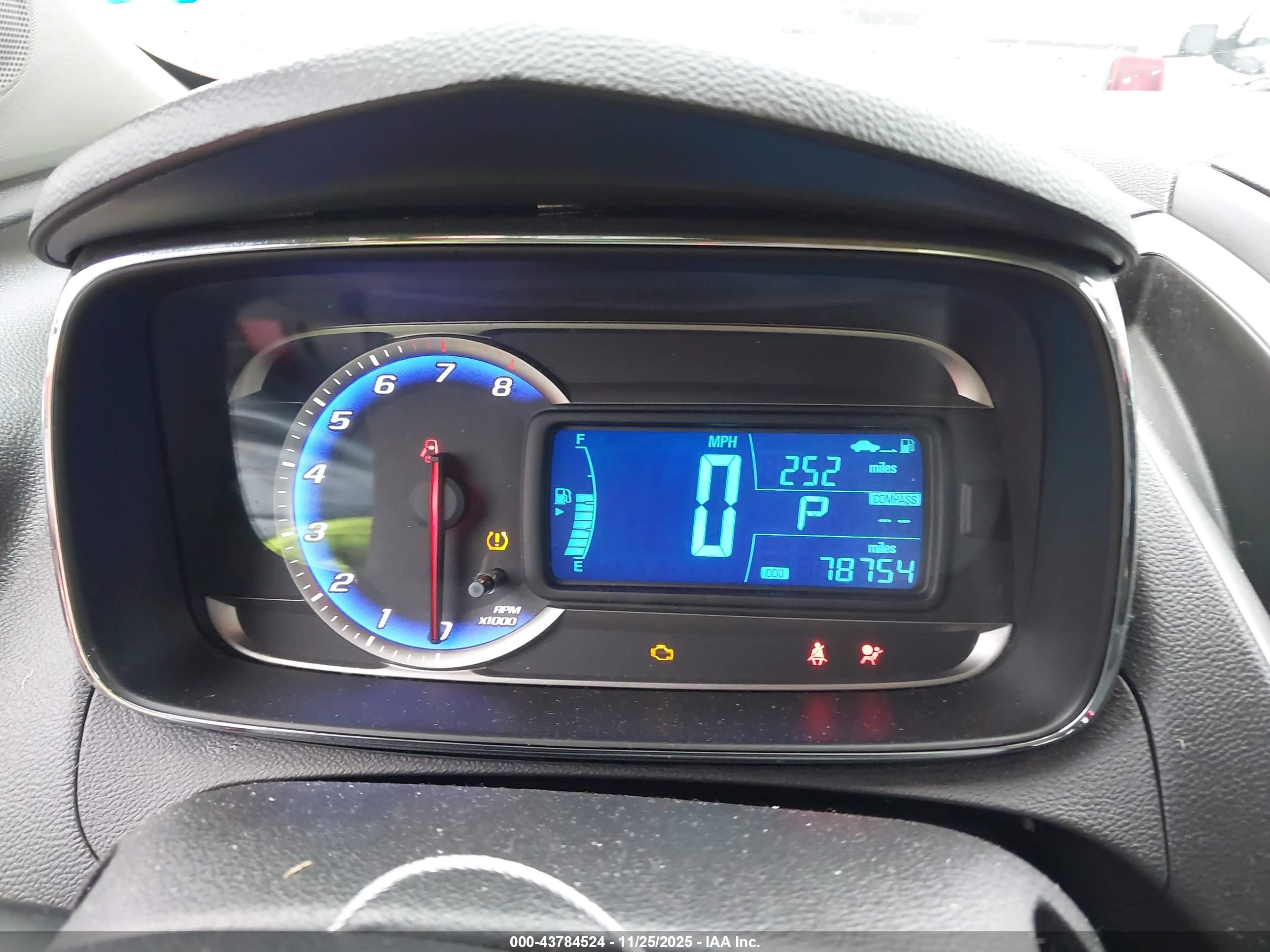 CHEVROLET TRAX image 7