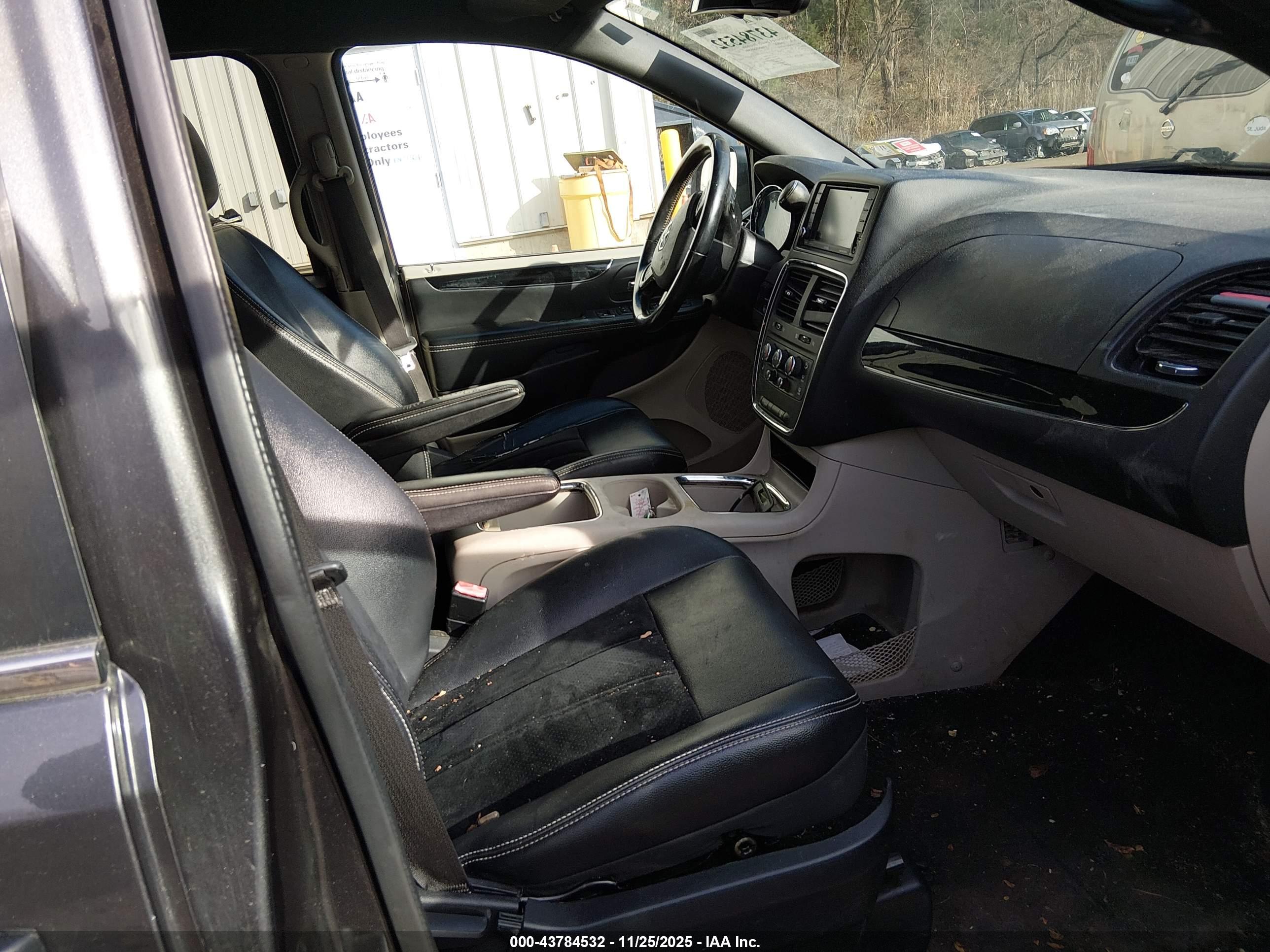 DODGE GRAND image 5