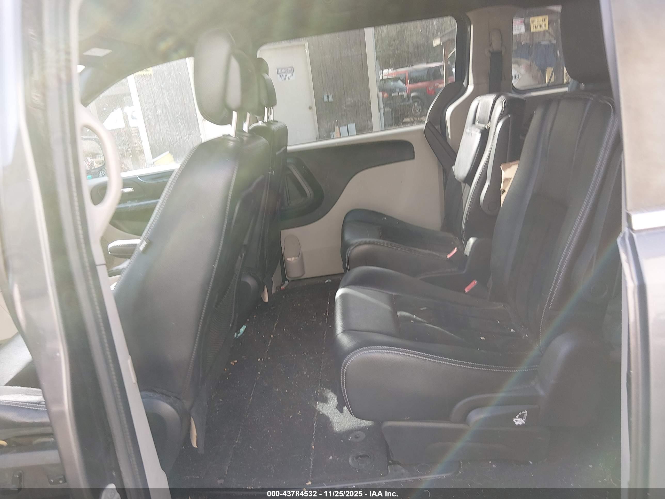 DODGE GRAND image 8
