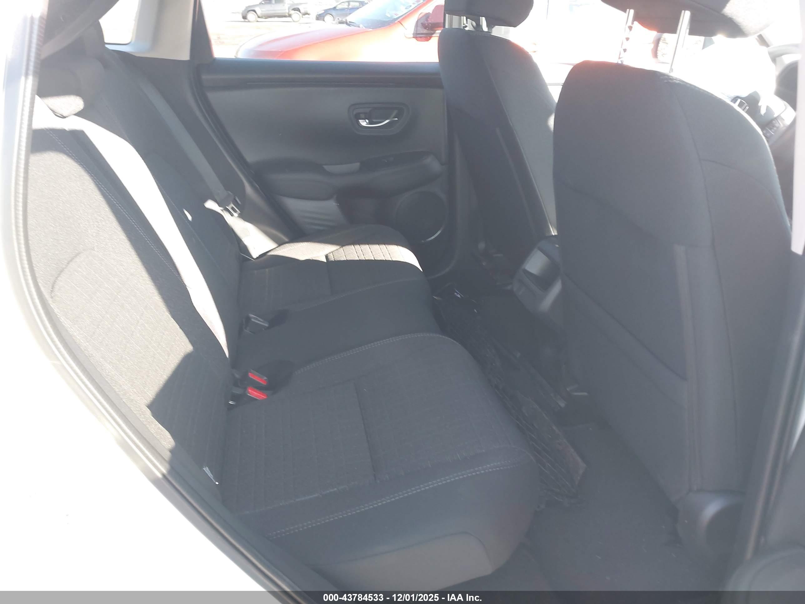 HONDA HR-V image 8