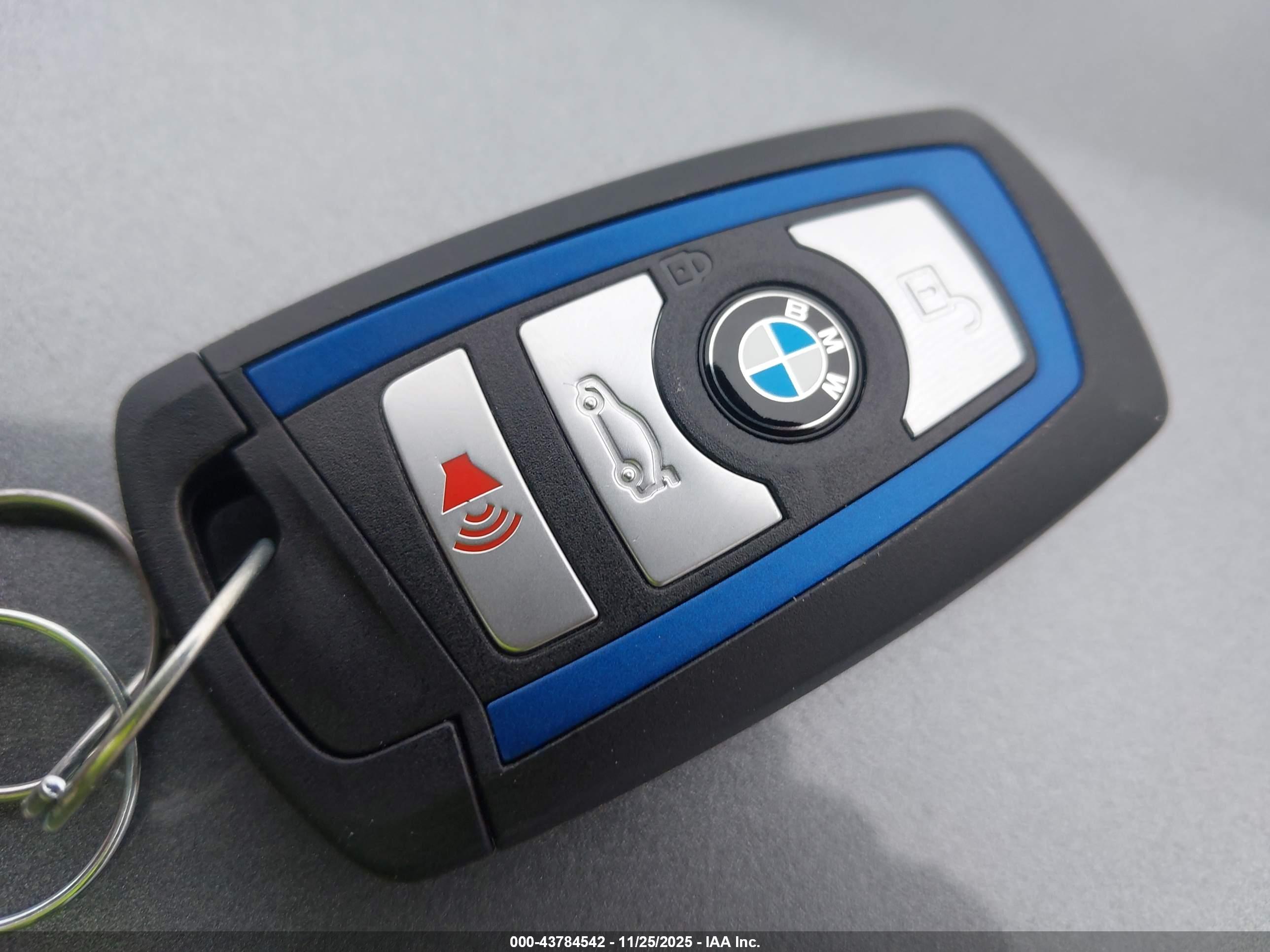BMW 335I image 11